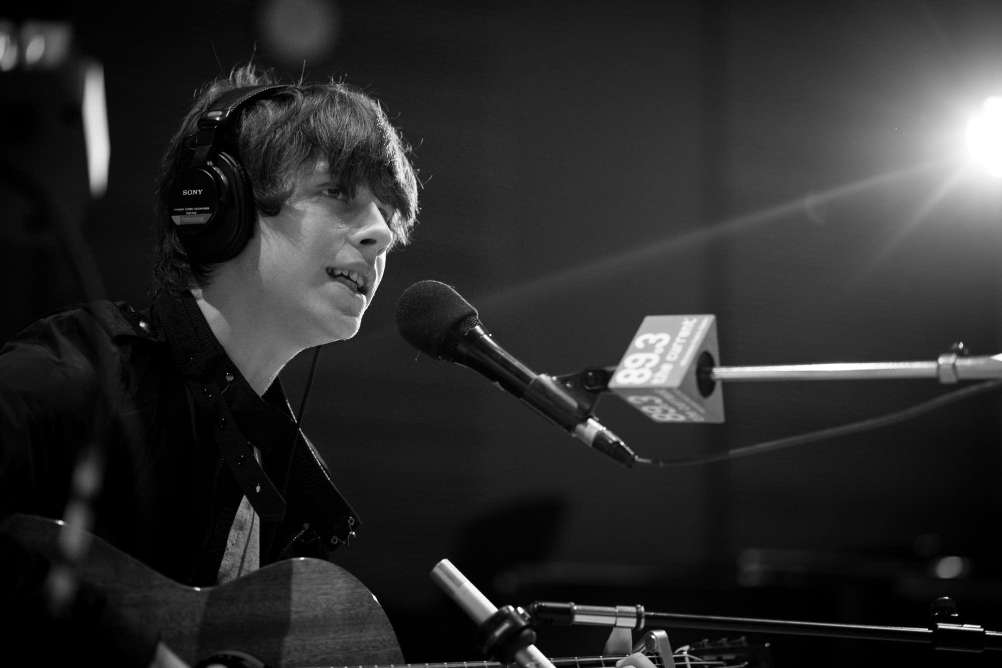 Jake Bugg, Acoustic performance, Live studio recording, Musical talent, 2000x1340 HD Desktop