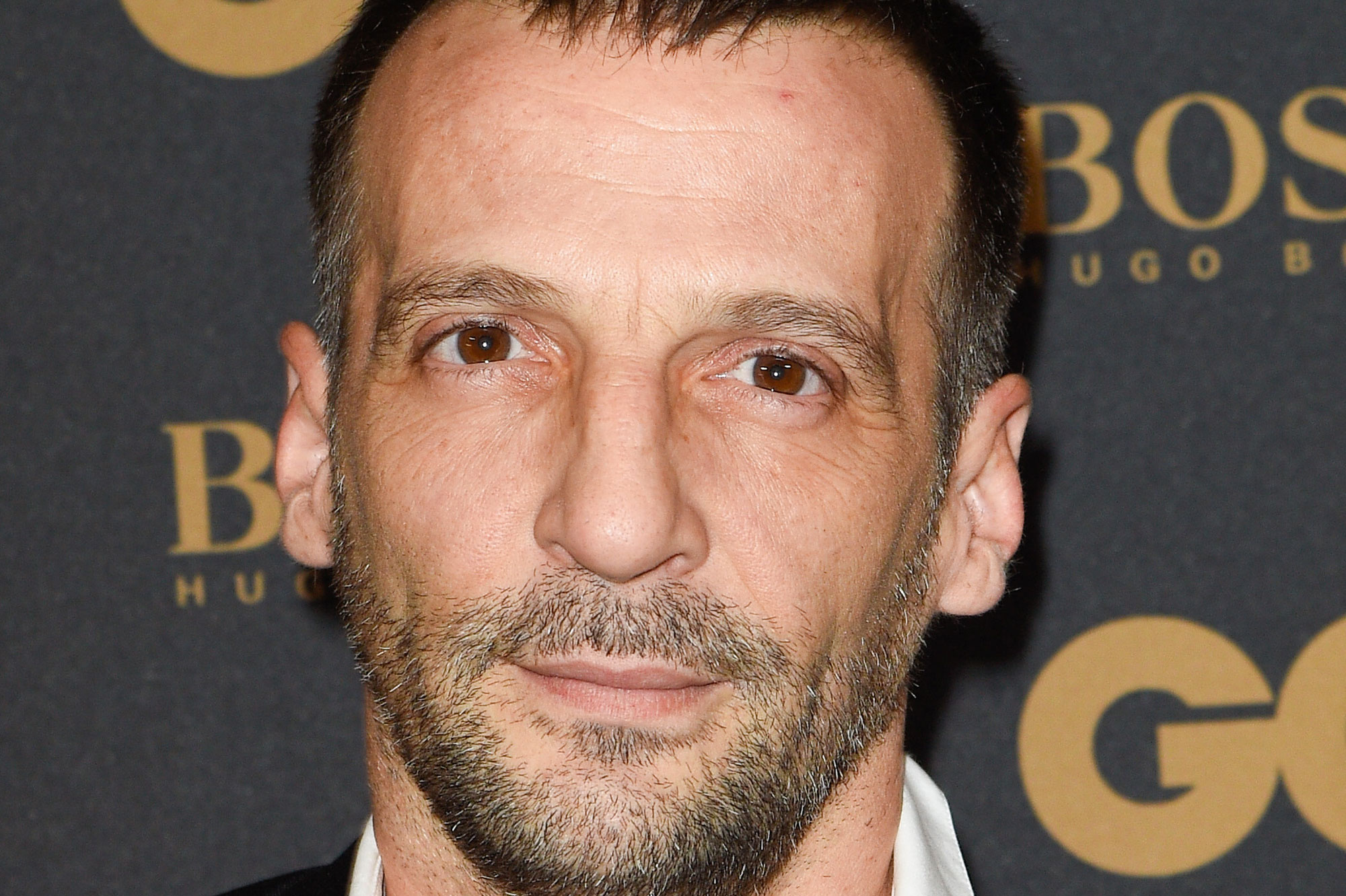 Mathieu Kassovitz s'excuse pour les insultes, mais ne regrette pas ses propos sur les policiers 2000x1340