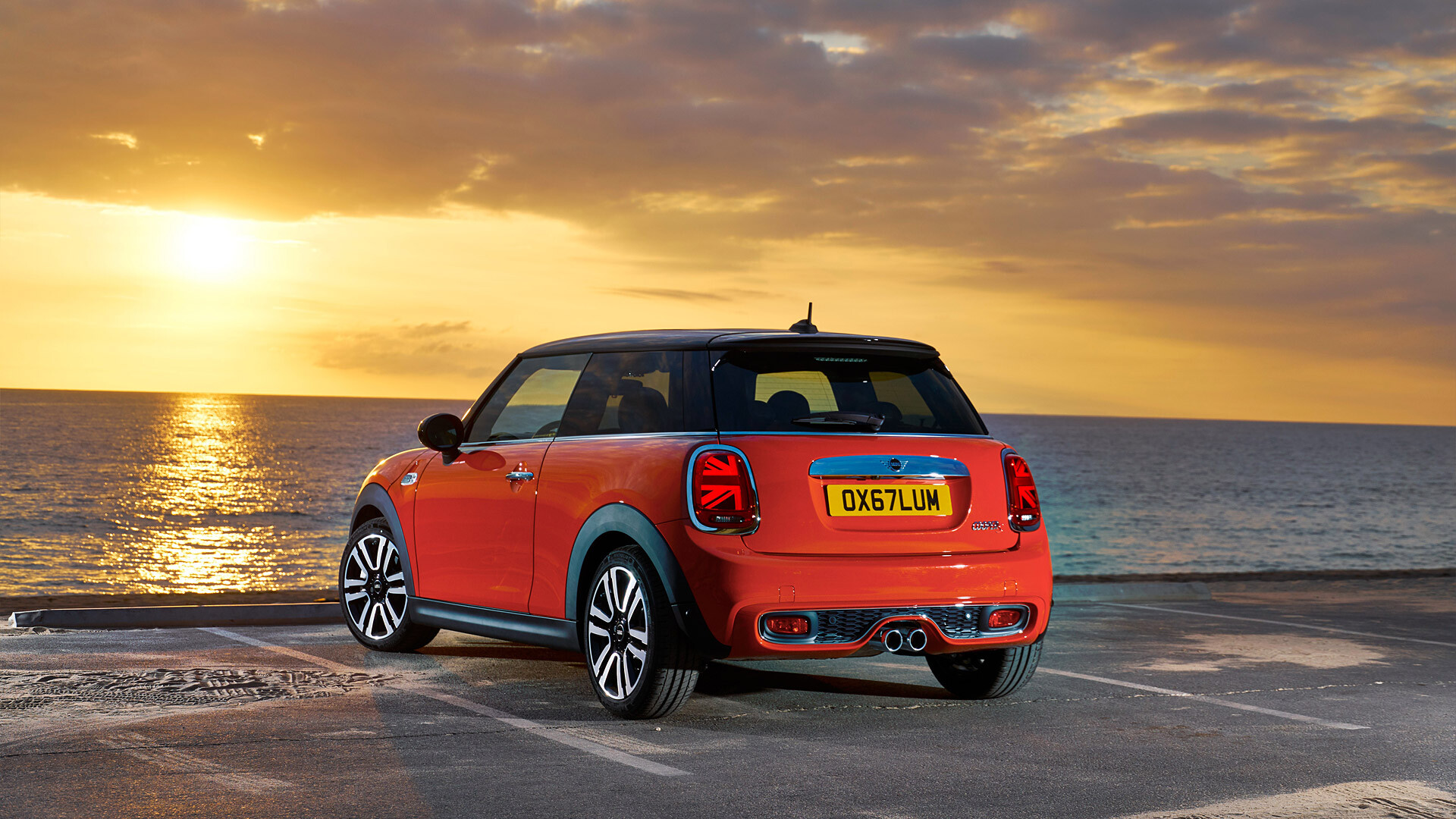 MINI Cooper S, Sunset by the sea, 2018 model year, HD wallpaper, 1920x1080 Full HD Desktop