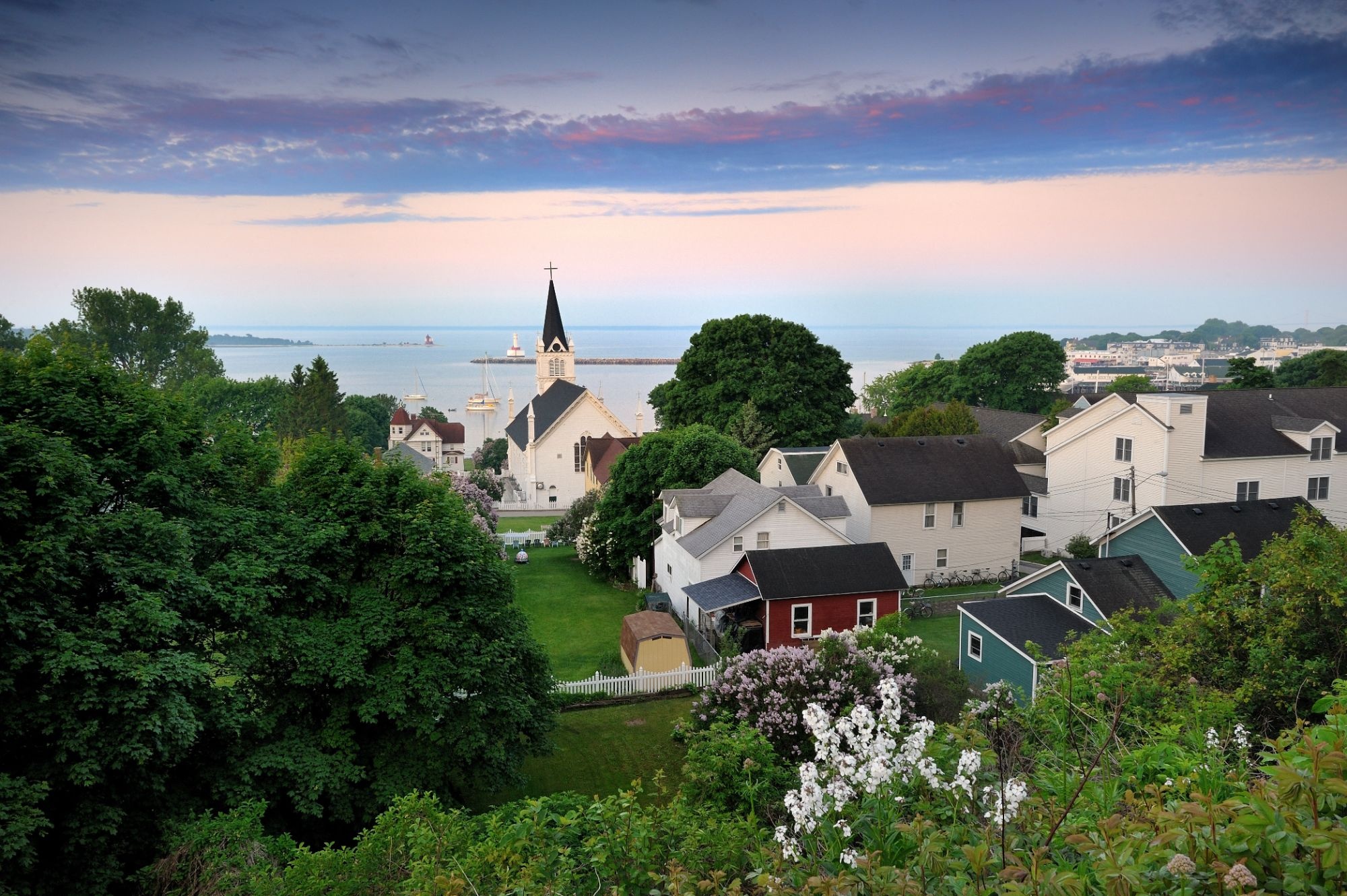 Mackinac Island, Private jet charter, Evojets, 2000x1340 HD Desktop