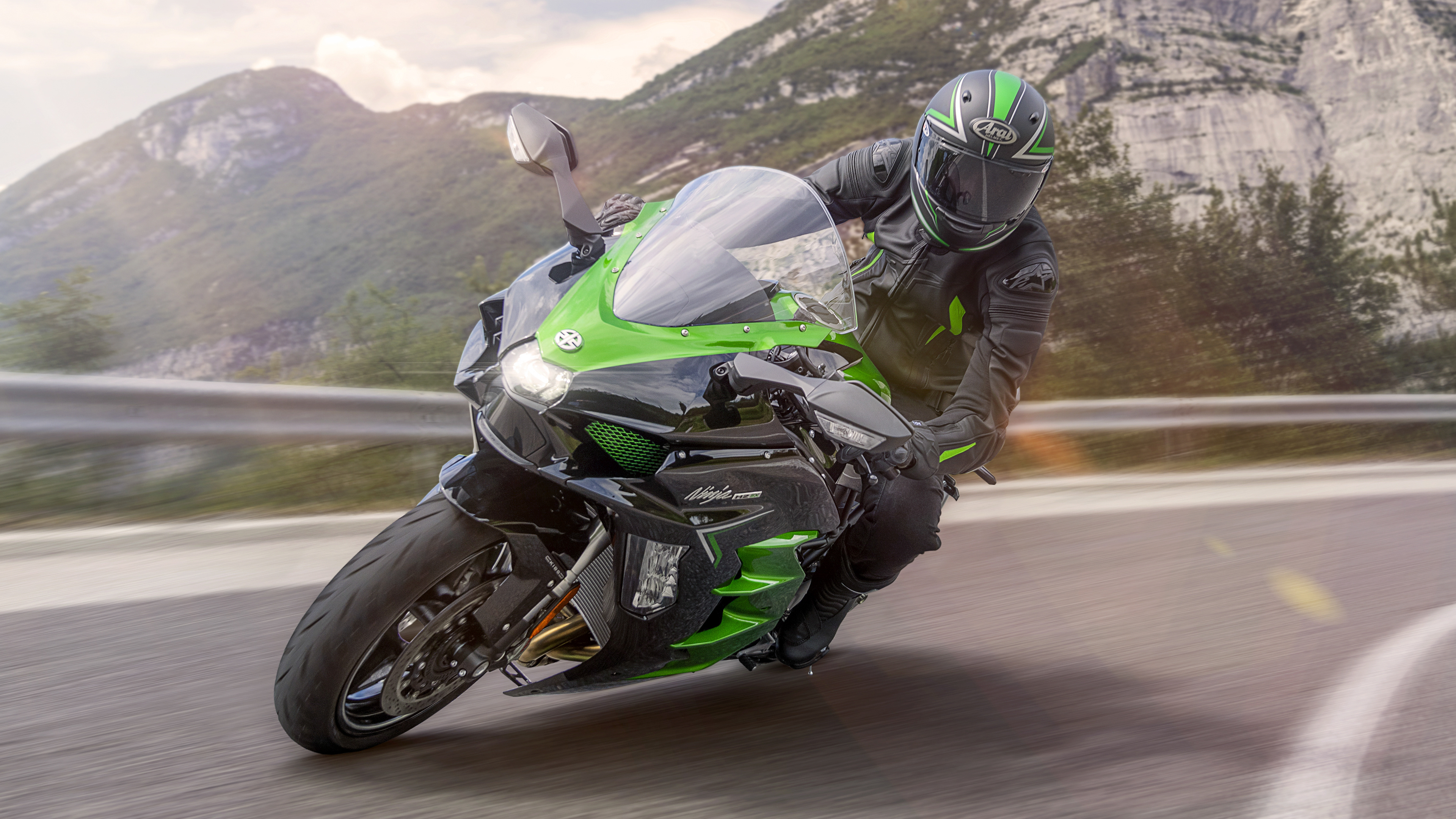 Kawasaki Ninja H2, Next generation model, Enhanced torque, Radar support, 3840x2160 4K Desktop