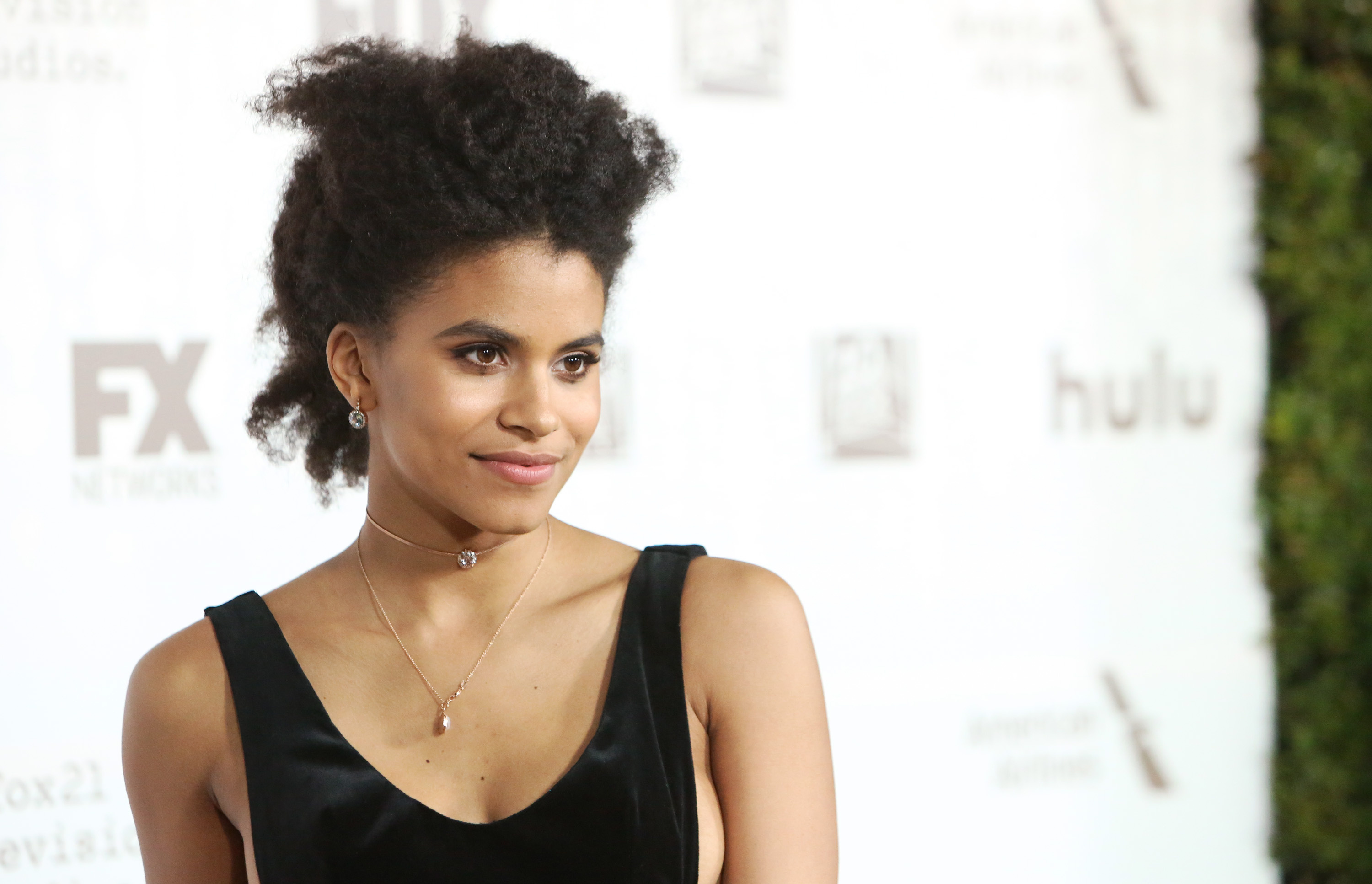 Zazie Beetz casting, Deadpool 2 film, Domino character, Deadline announcement, 3000x1940 HD Desktop