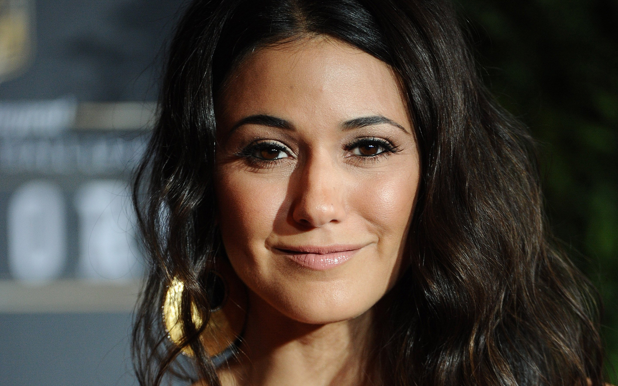 Emmanuelle Chriqui, Stunning smile, Canadian actress, Youthful beauty, 2560x1600 HD Desktop