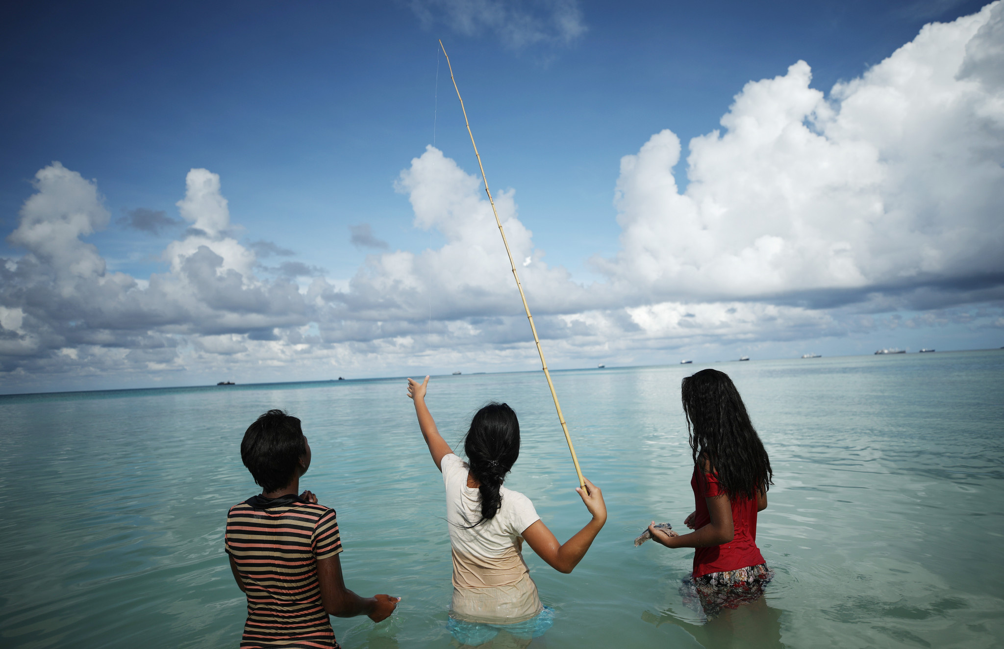 Tuvalu travels, Badminton street program, Sports development, National initiative, 2050x1330 HD Desktop