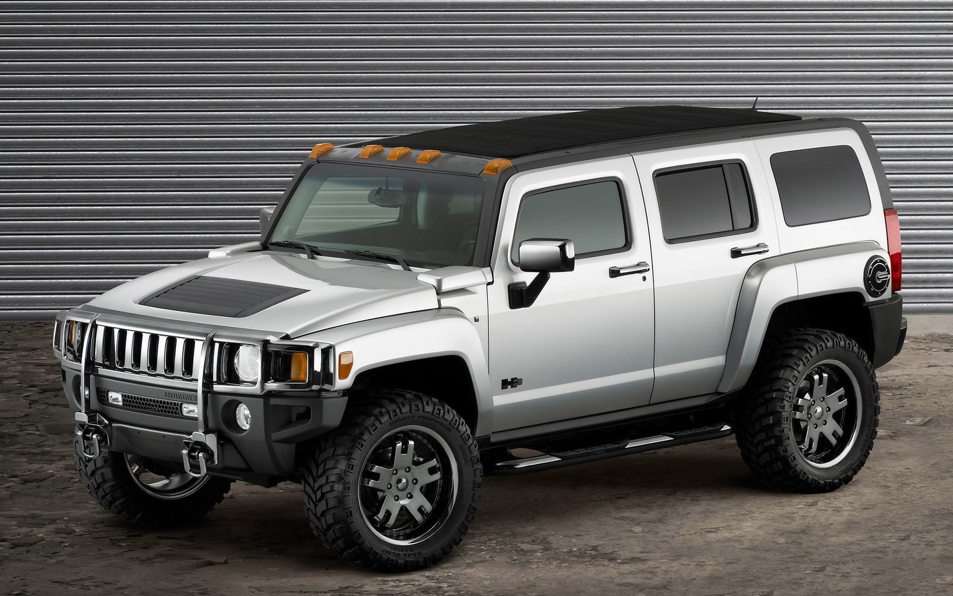 Hummer H3, Sleek and stylish, Gray beauty, Powerful performance, 1920x1200 HD Desktop