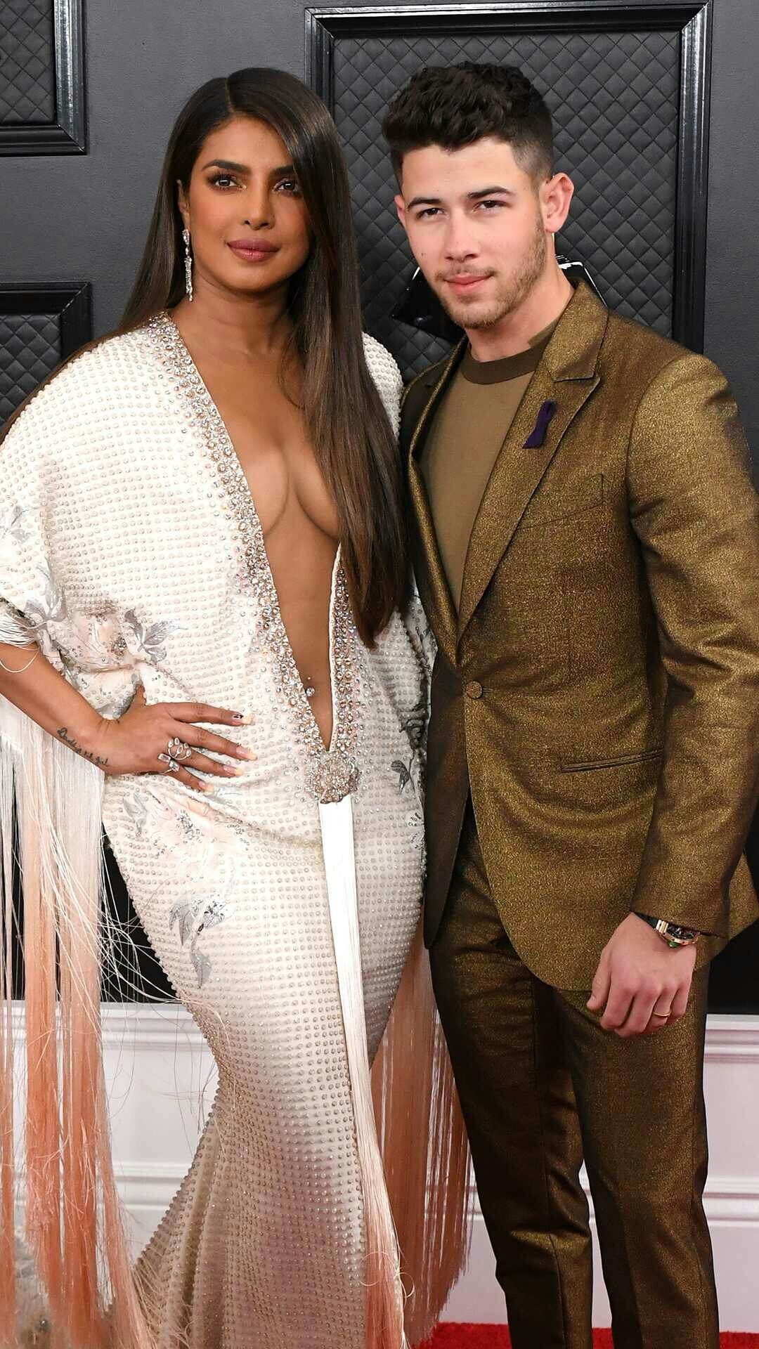 Priyanka Chopra, Nick Jonas, Red carpet at Grammys, 1080x1920 Full HD Phone