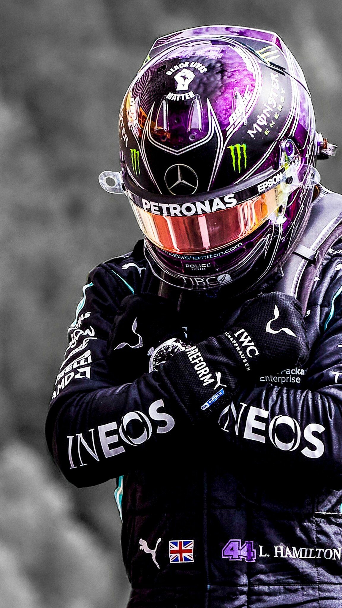 Lewis Hamilton, Formula 1 car, Mercedes AMG F1, Sports, 1160x2050 HD Phone