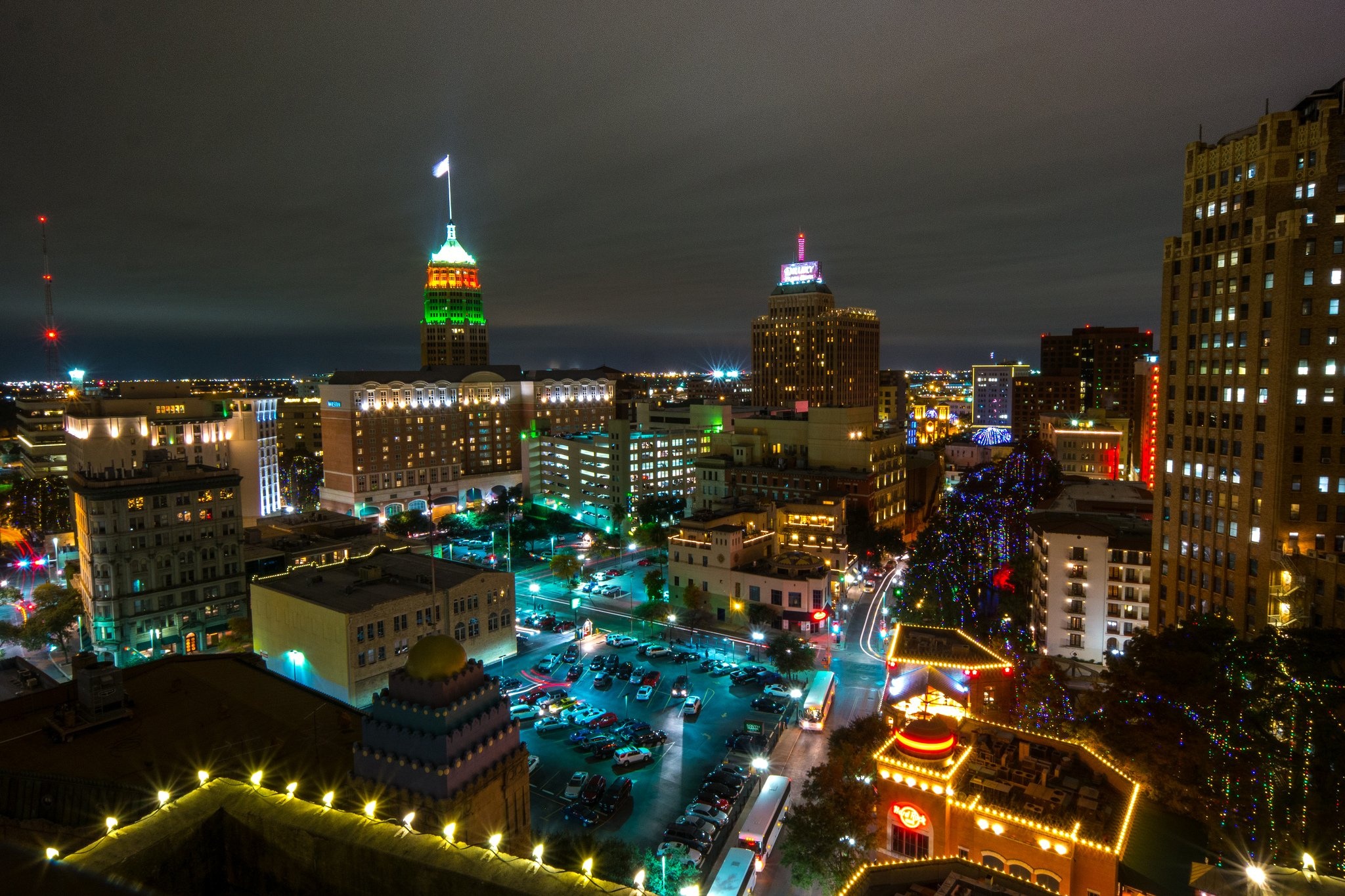 San Antonio Skyline, Travels, USA houses Christmas, Texas street, 2050x1370 HD Desktop