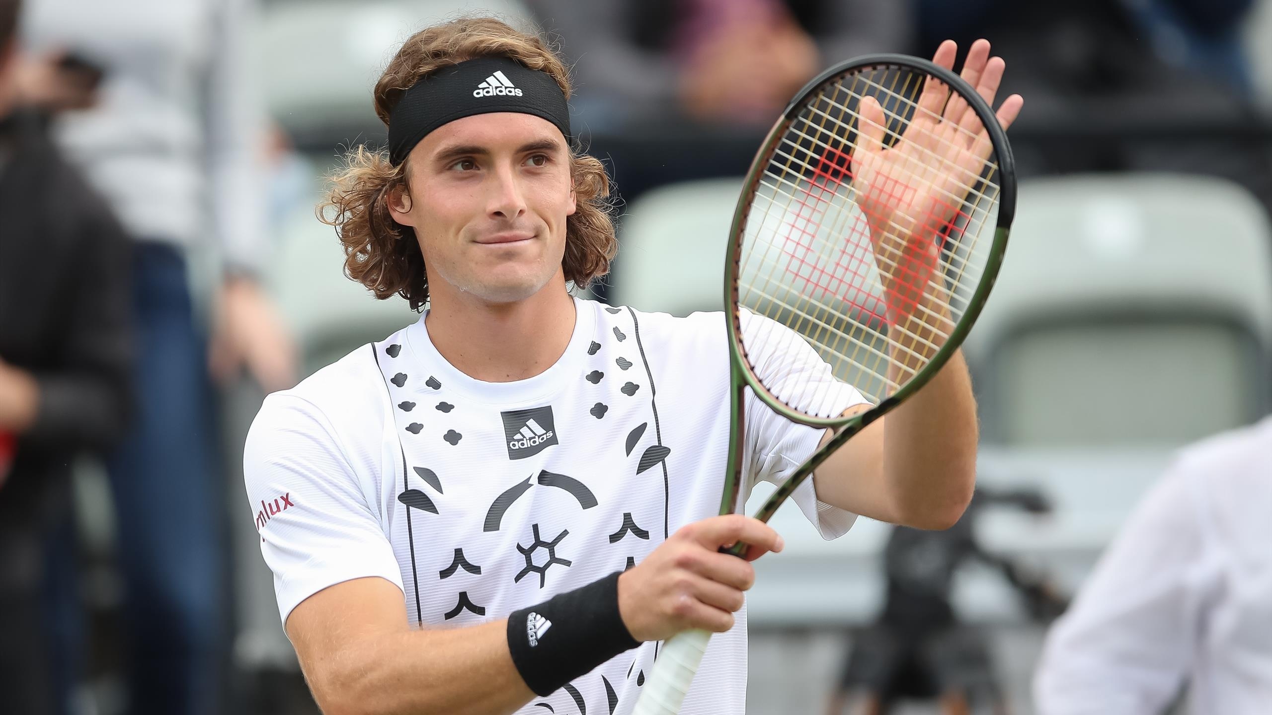 Stefanos Tsitsipas, Threatening Benjamin Ponce, Halle second round, Kyrgios, 2560x1440 HD Desktop