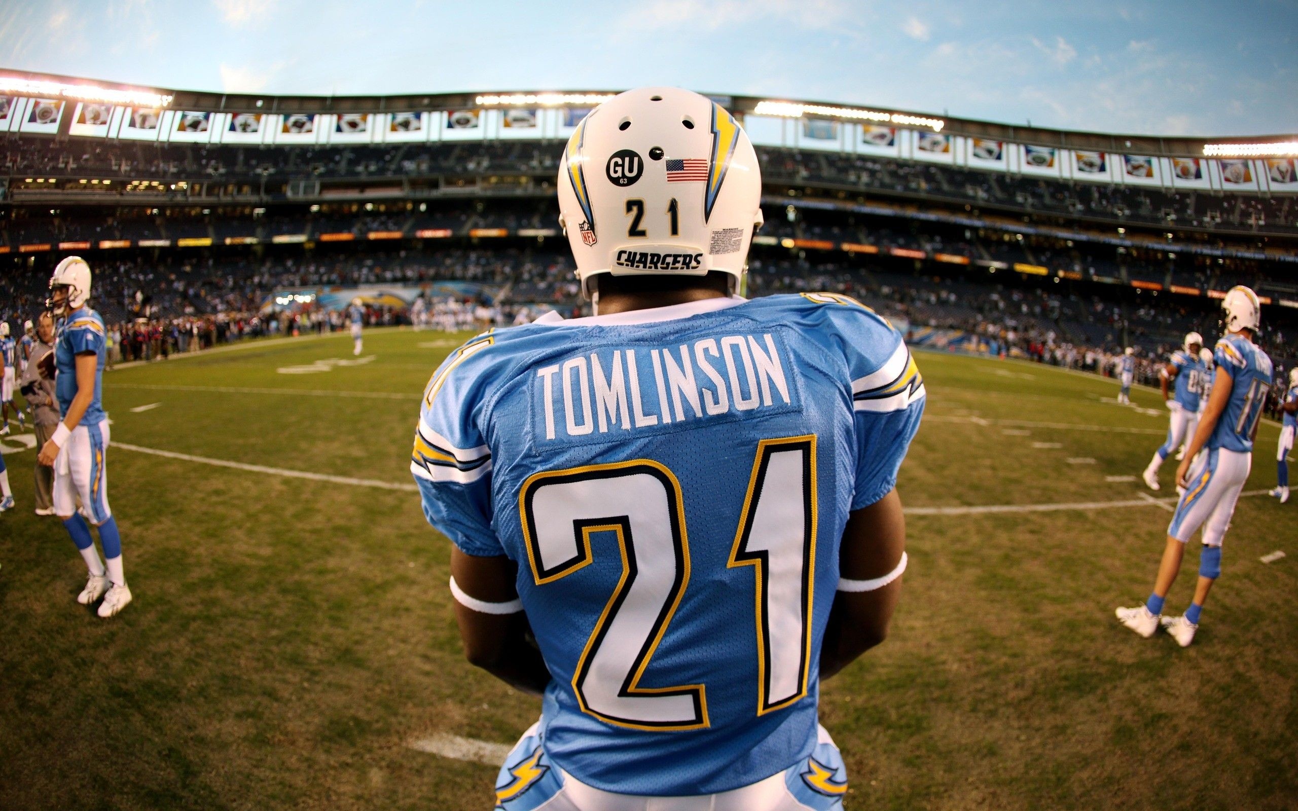 Efren Montilla, San Diego Chargers, Ladainian Tomlinson, 2560x1600 HD Desktop