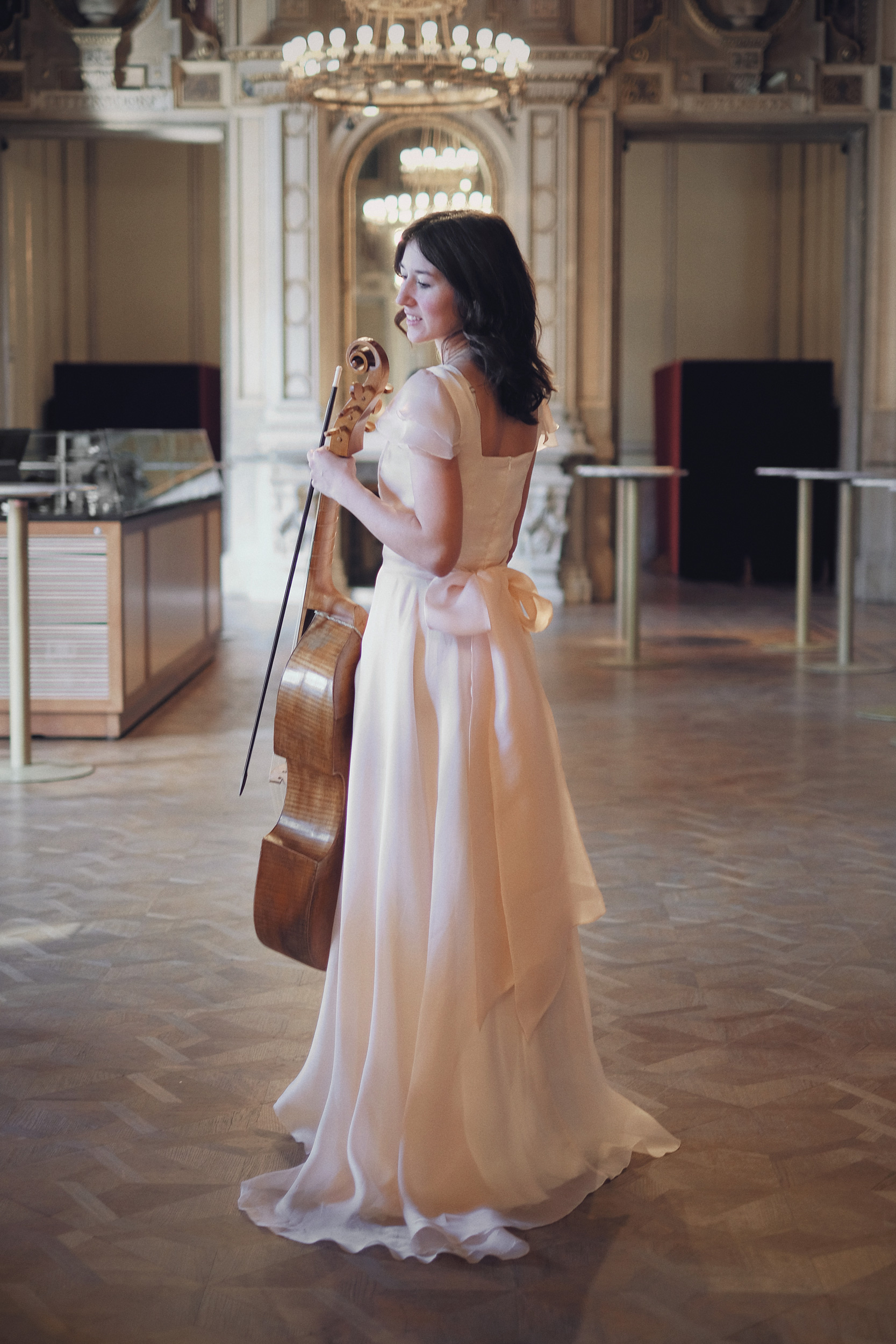 Viola da Gamba music, Dinner concert, Maddalena del Gobbo, Baroque opera, 1670x2500 HD Phone