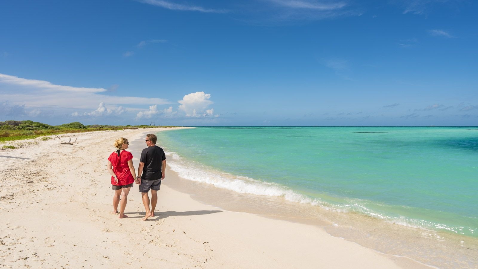 Caribbean Sea, Travel Couple Wallpaper, 1600x900 HD Desktop