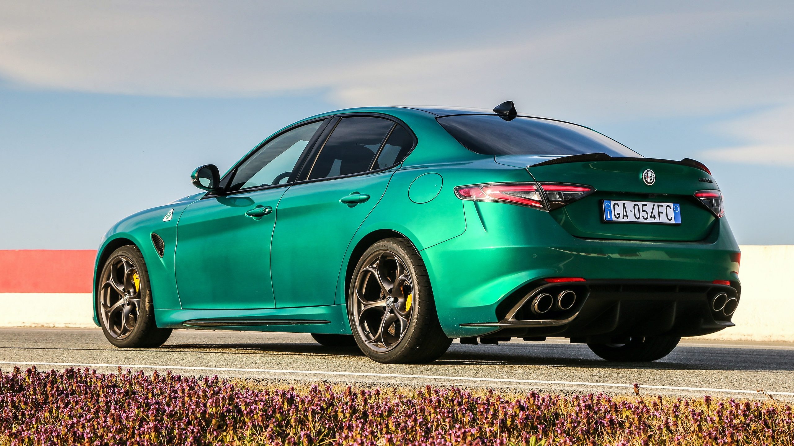 Alfa Romeo Giulia, Quadrifoglio model, High-performance beauty, Exquisite design, 2560x1440 HD Desktop