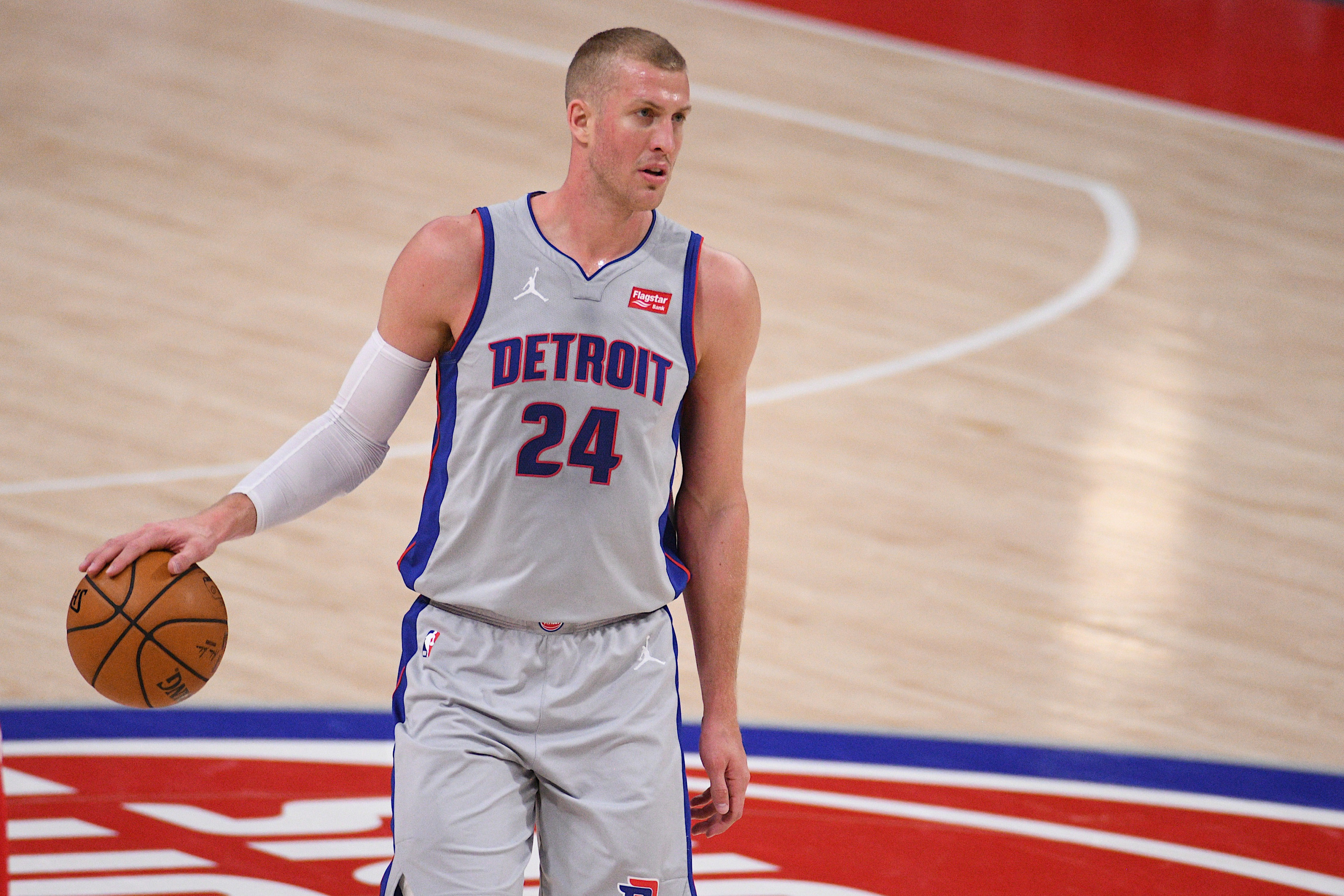 Detroit Pistons, Mason Plumlee Wallpaper, 3200x2140 HD Desktop