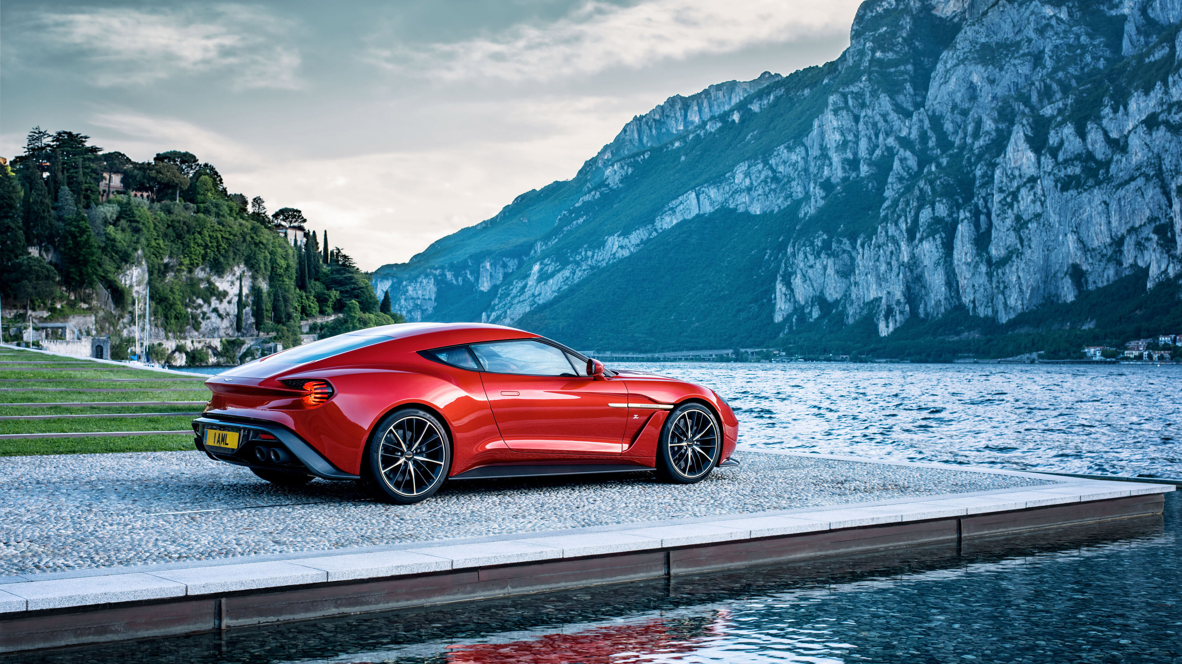 Aston Martin Vanquish, High-definition perfection, Luxury on wheels, Exhilarating performance, 3840x2160 4K Desktop