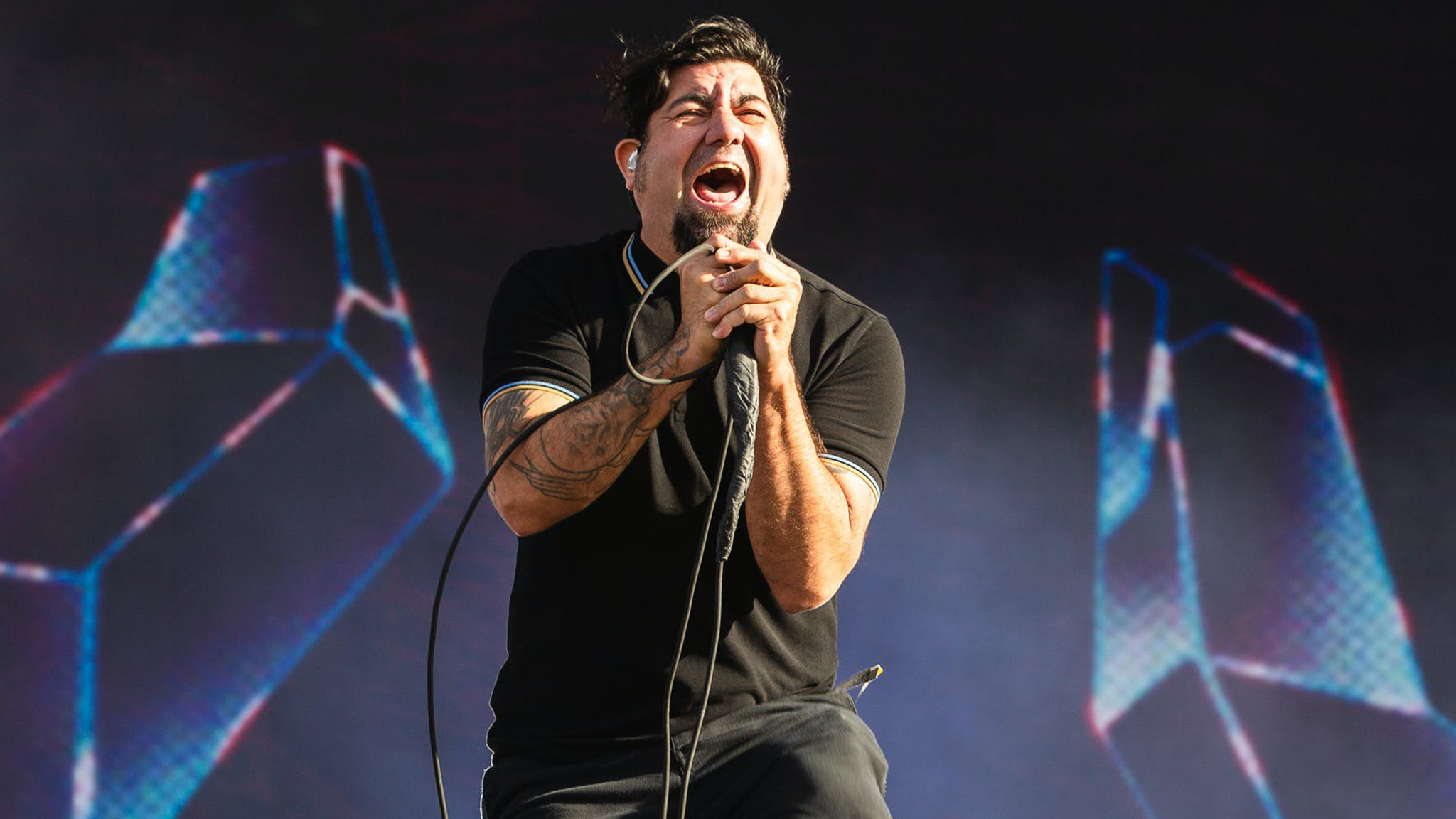 Download Festival 2022, Chino Moreno (Deftones) Wallpaper, 2050x1160 HD Desktop