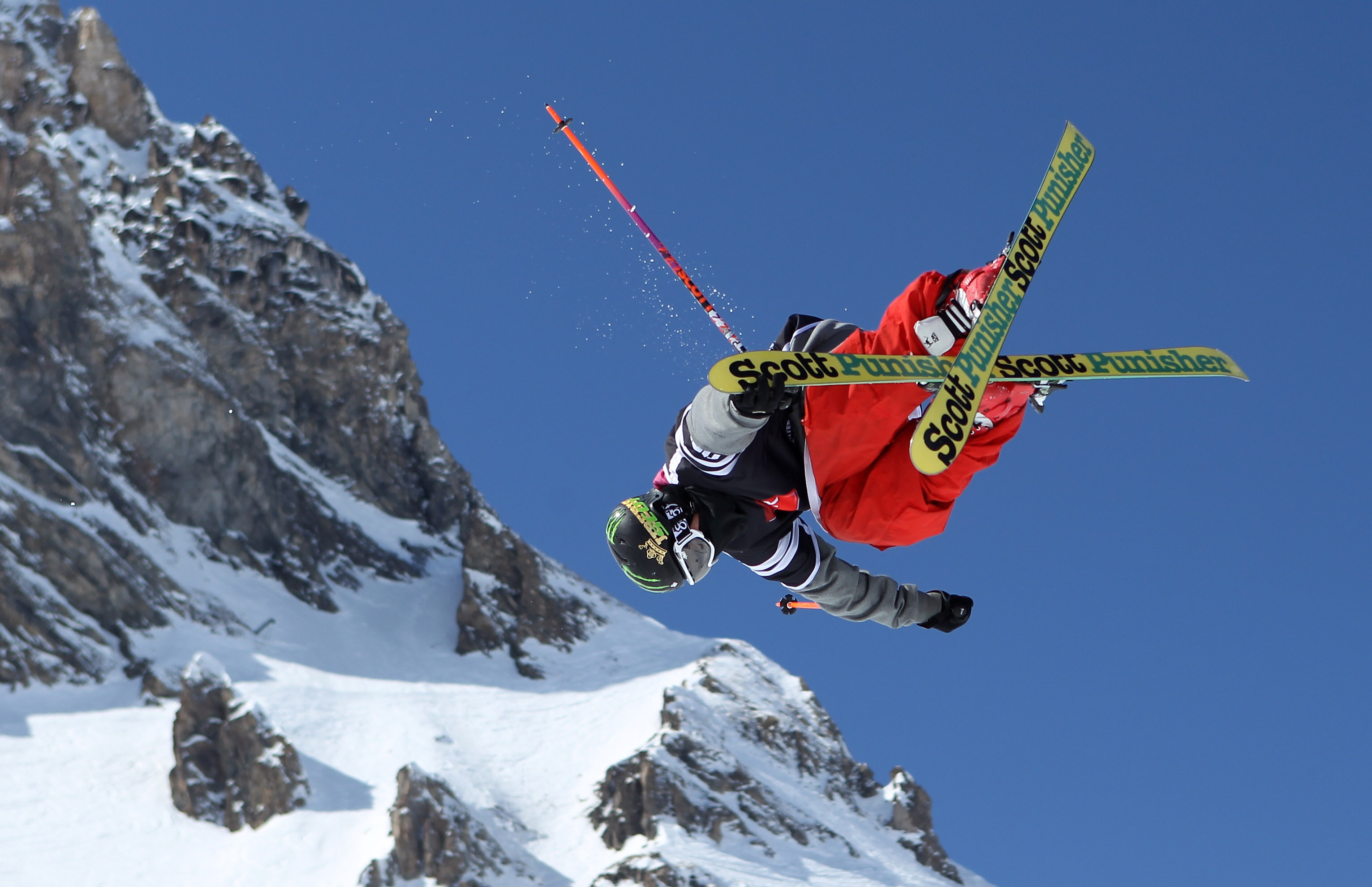 Tom Wallisch, Freestyle Skiing Wallpaper, 3070x1980 HD Desktop