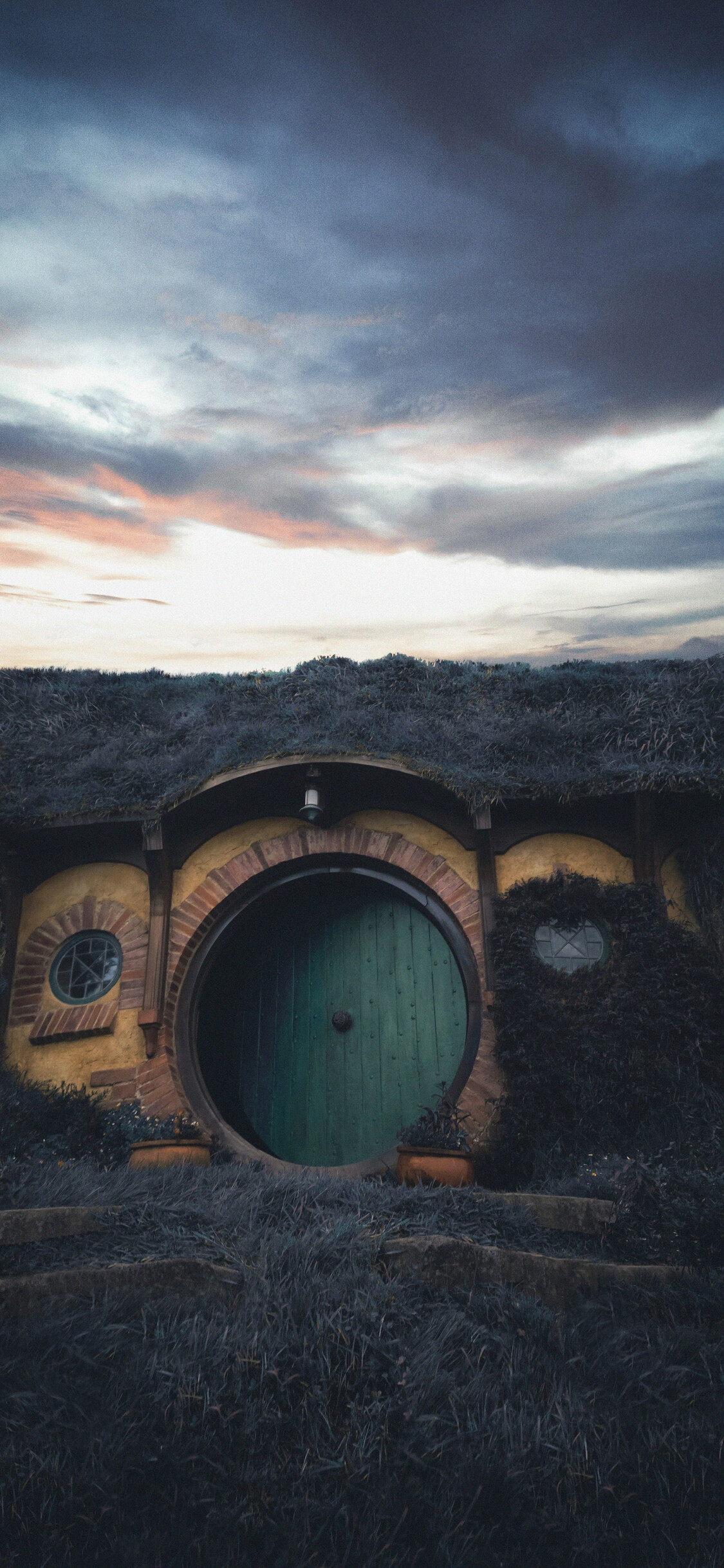 House the Hobbit movie set, New Zealand wallpaper, iPhone background, High definition, 1130x2440 HD Phone