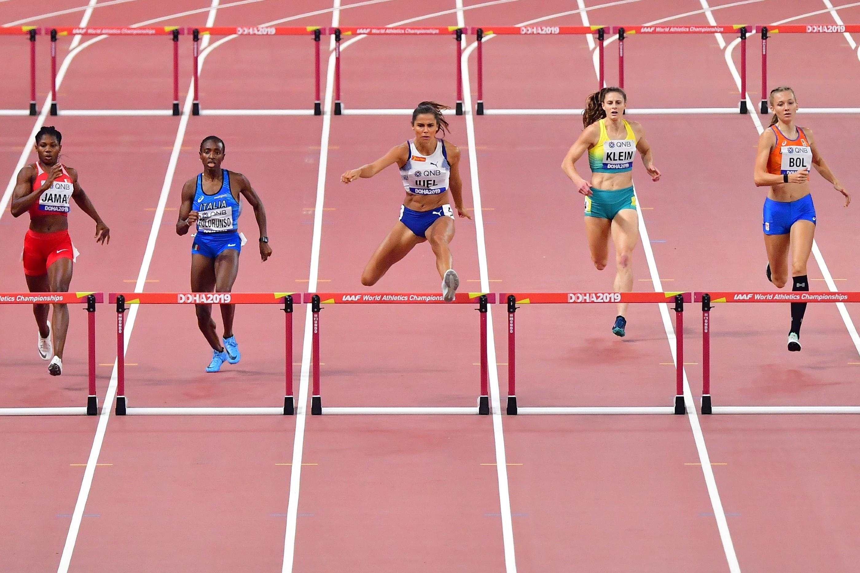 400 metres, Hurdling Wallpaper, 2800x1870 HD Desktop