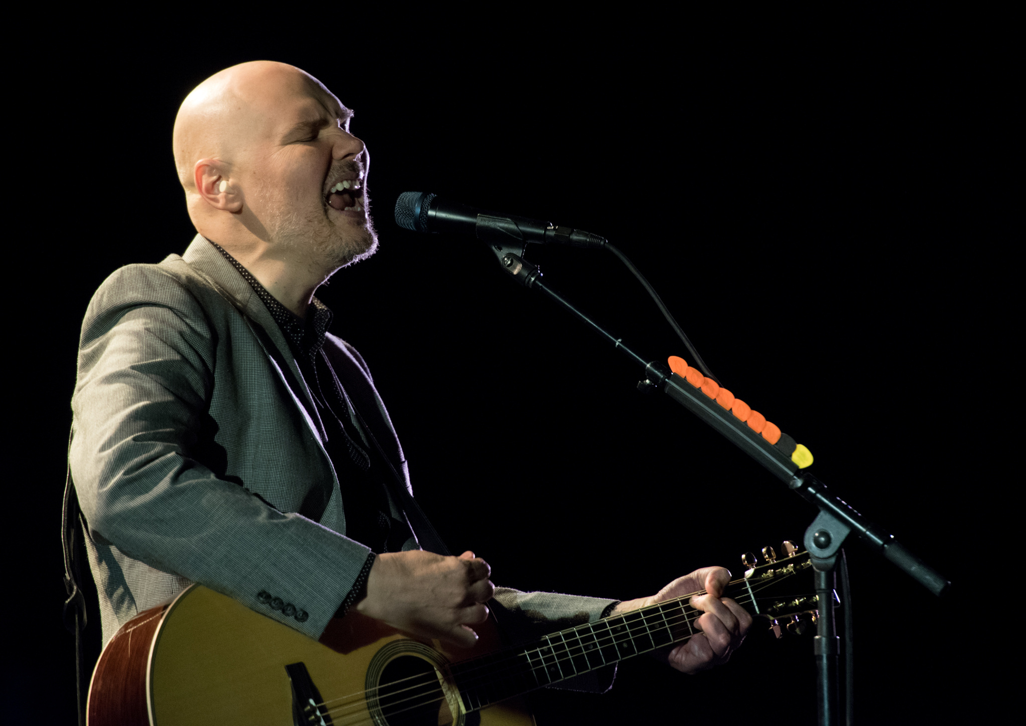 Billy Corgan, Intimate shows, Fans, Treats, 2050x1450 HD Desktop