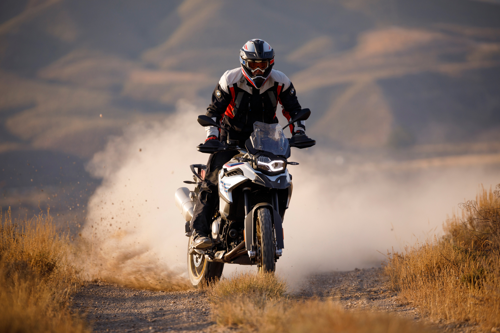 BMW F 850 GS, Versatile motorbike, Impressive power, Adventure-ready, 1920x1280 HD Desktop