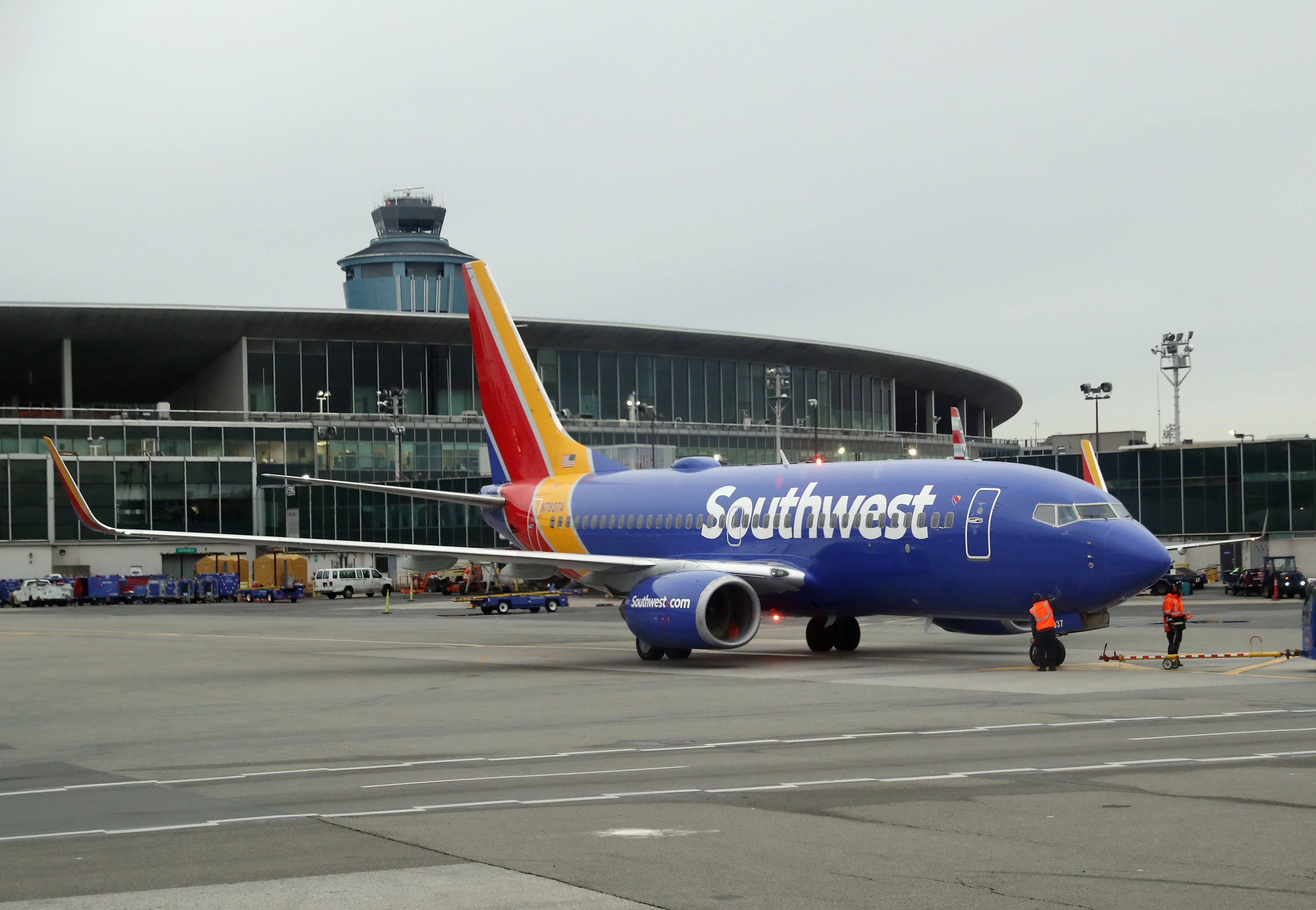 LaGuardia Airport, Southwest Airlines Wallpaper, 3000x2080 HD Desktop