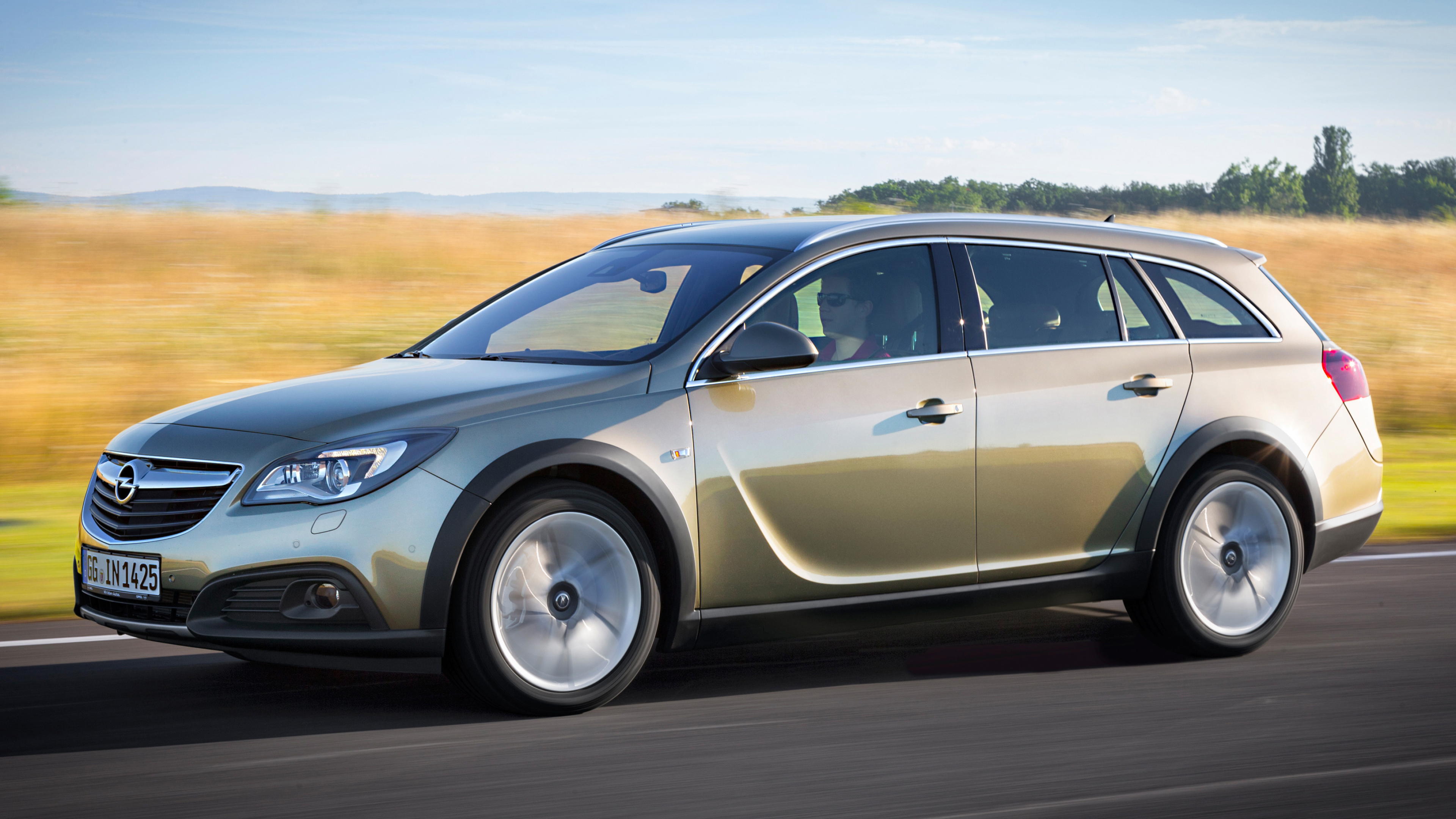 Opel Insignia Country Tourer, Rugged design, High-quality wallpapers, Car Pixel, 3840x2160 4K Desktop