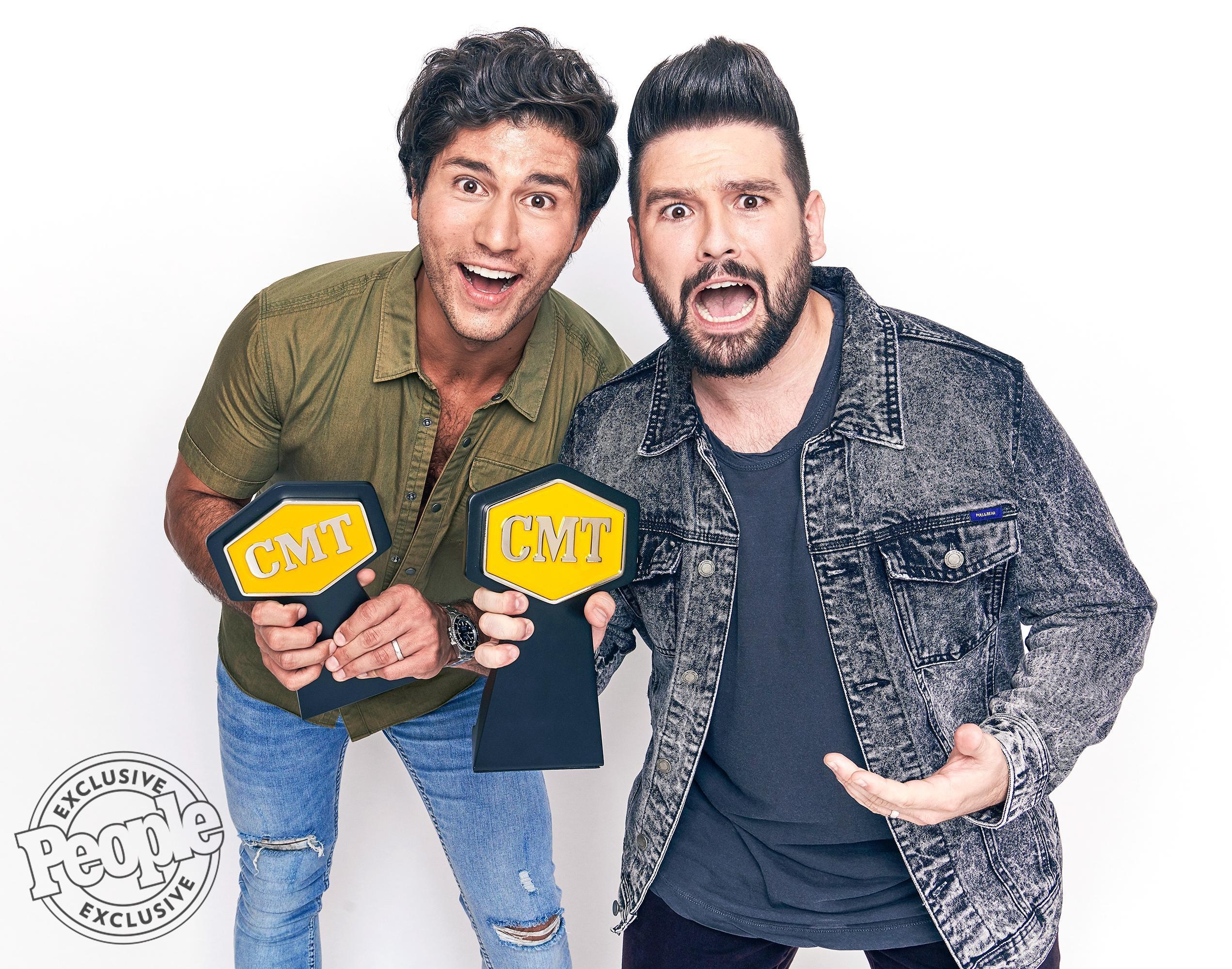 Dan + Shay, Festive song, All to Myself, 2550x2000 HD Desktop