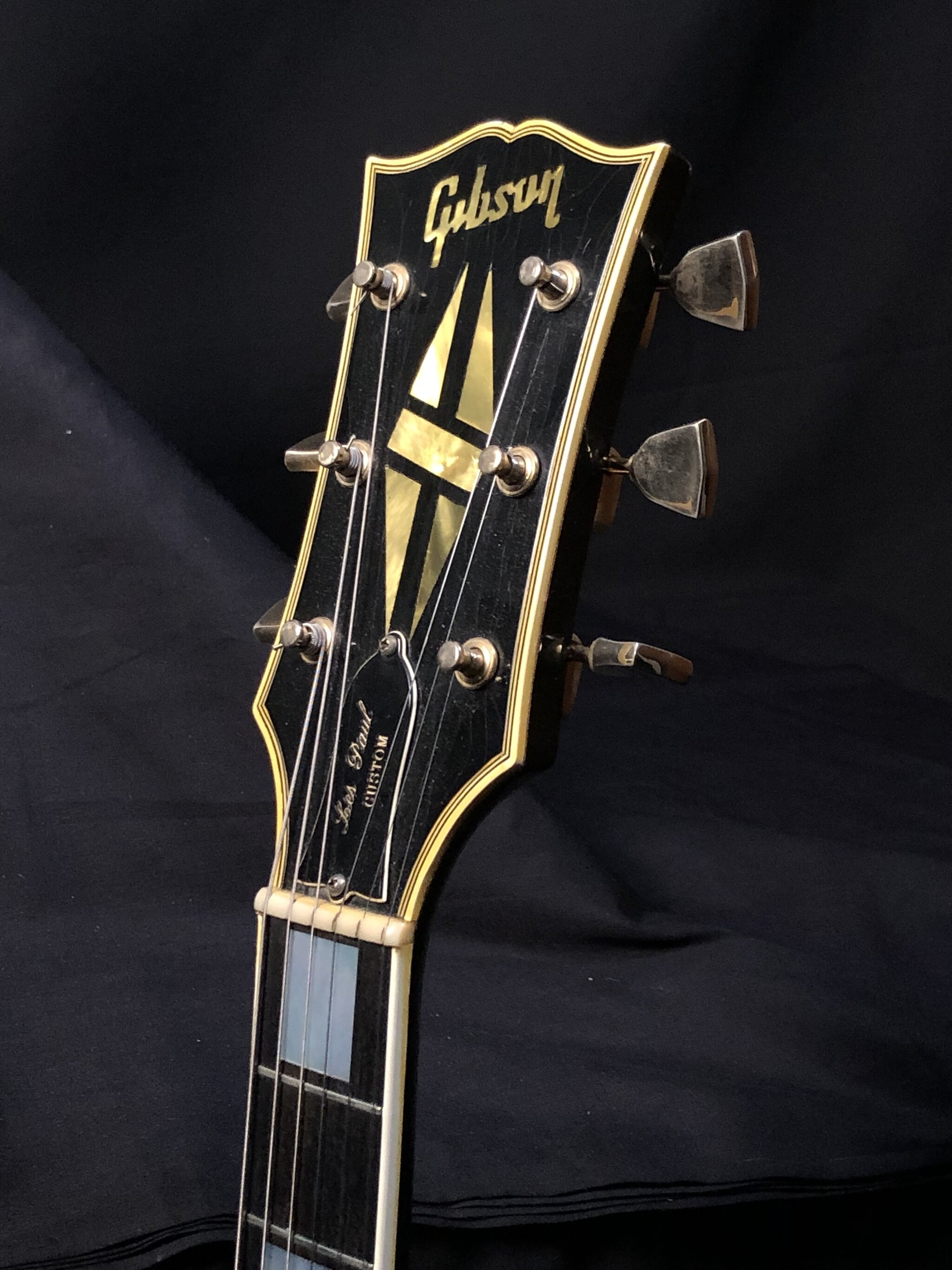 Pegbox, Gibson Guitars Wallpaper, 2050x2740 HD Phone