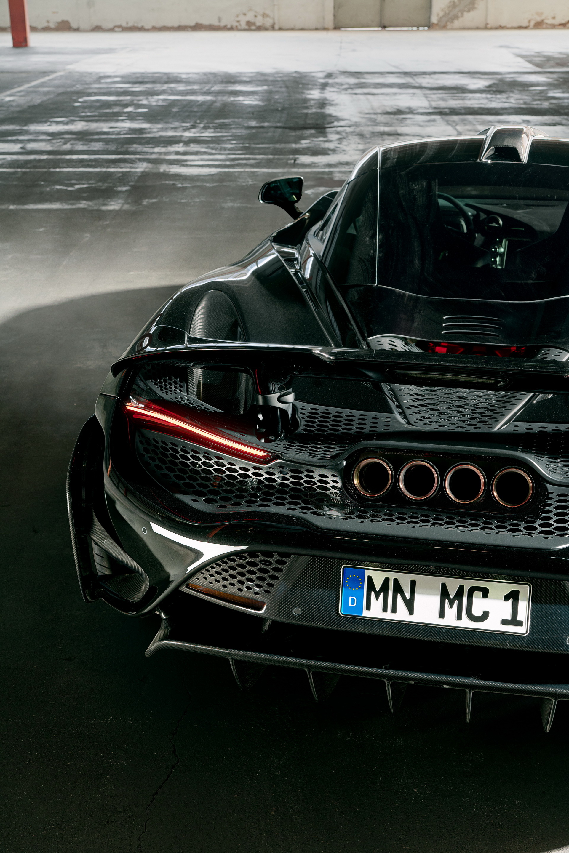 McLaren 765LT, Novitec detail phone, Exquisite craftsmanship, Exclusive performance, 1920x2880 HD Phone