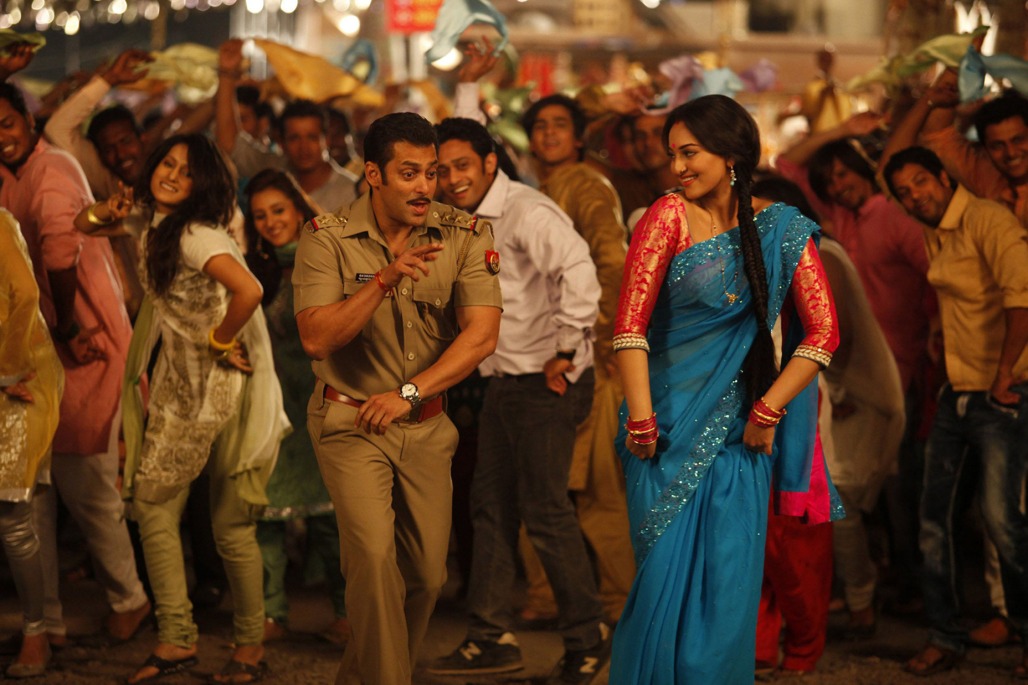 Dabangg 2, Bollywood Wallpaper, 2000x1340 HD Desktop