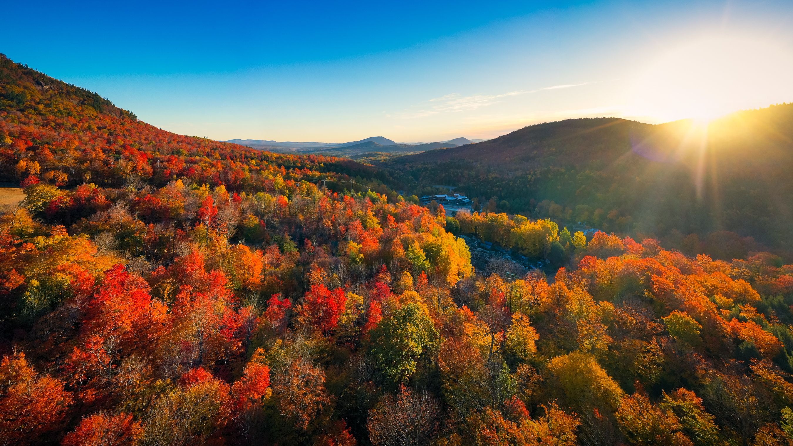 Adirondack Mountains, Fall Wallpaper, 2700x1520 HD Desktop