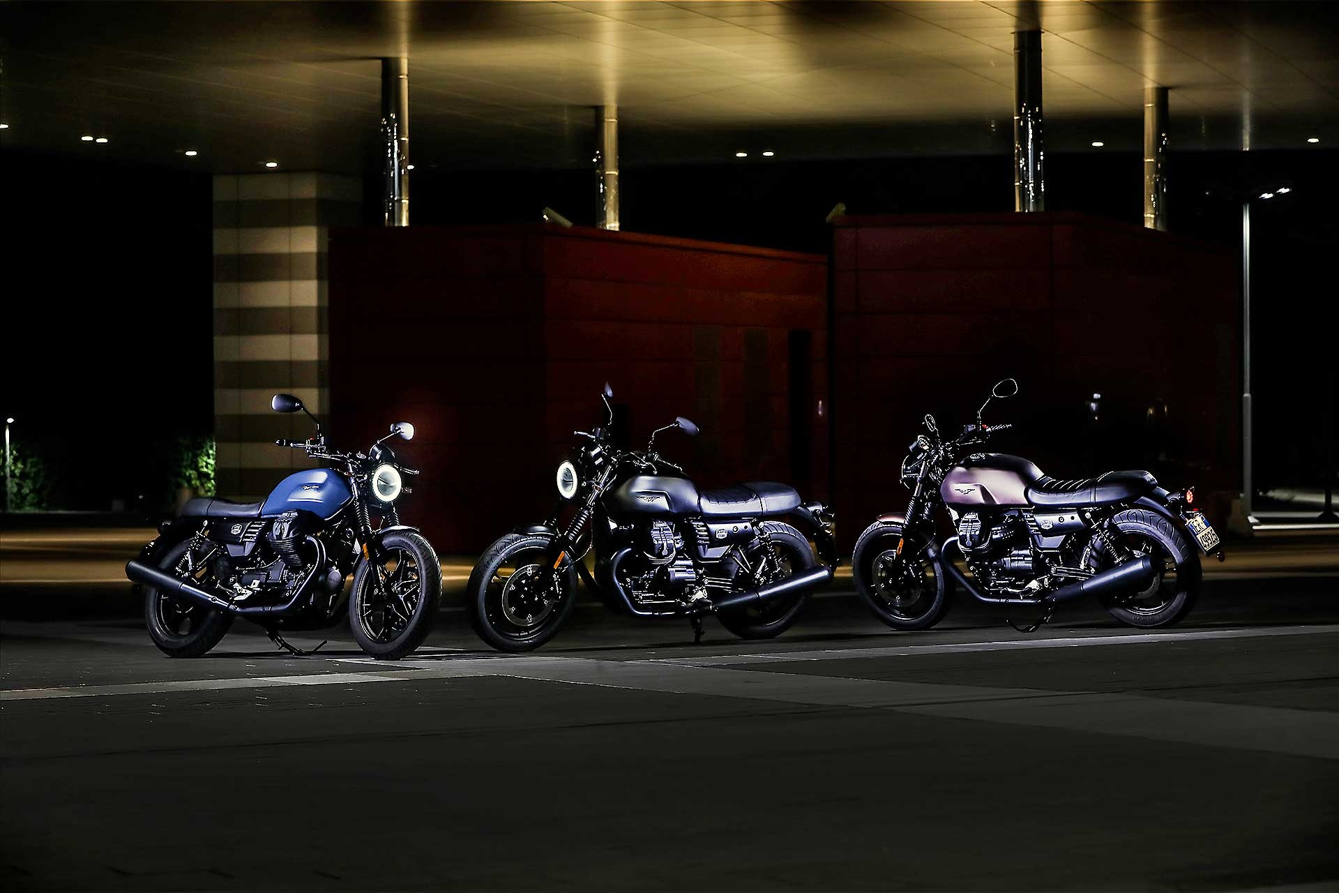 Moto Guzzi V7, Stone night pack, 1920x1280 HD Desktop