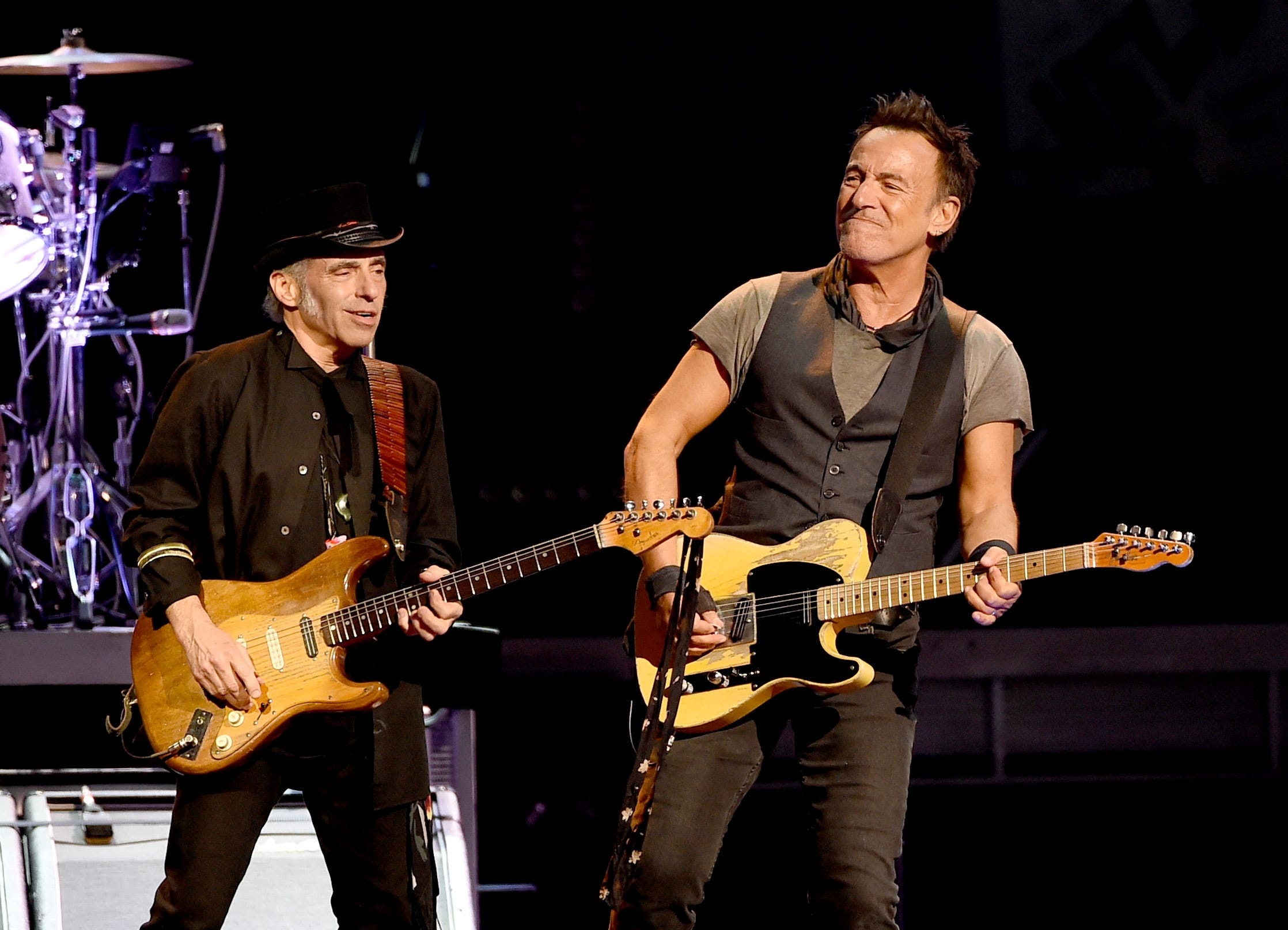 Bruce Springsteen, Sticker shock, Ticket prices, Fans, 2240x1620 HD Desktop