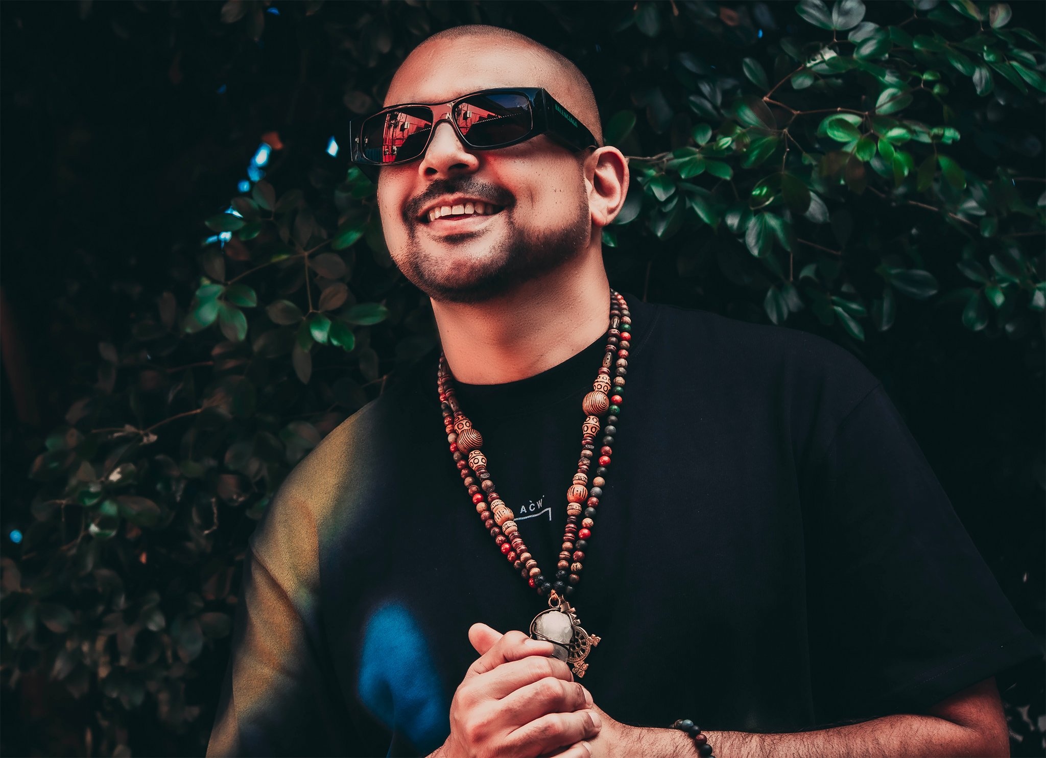 Sean Paul, Chart-topping success, Gold certification, UK music scene, 2050x1490 HD Desktop