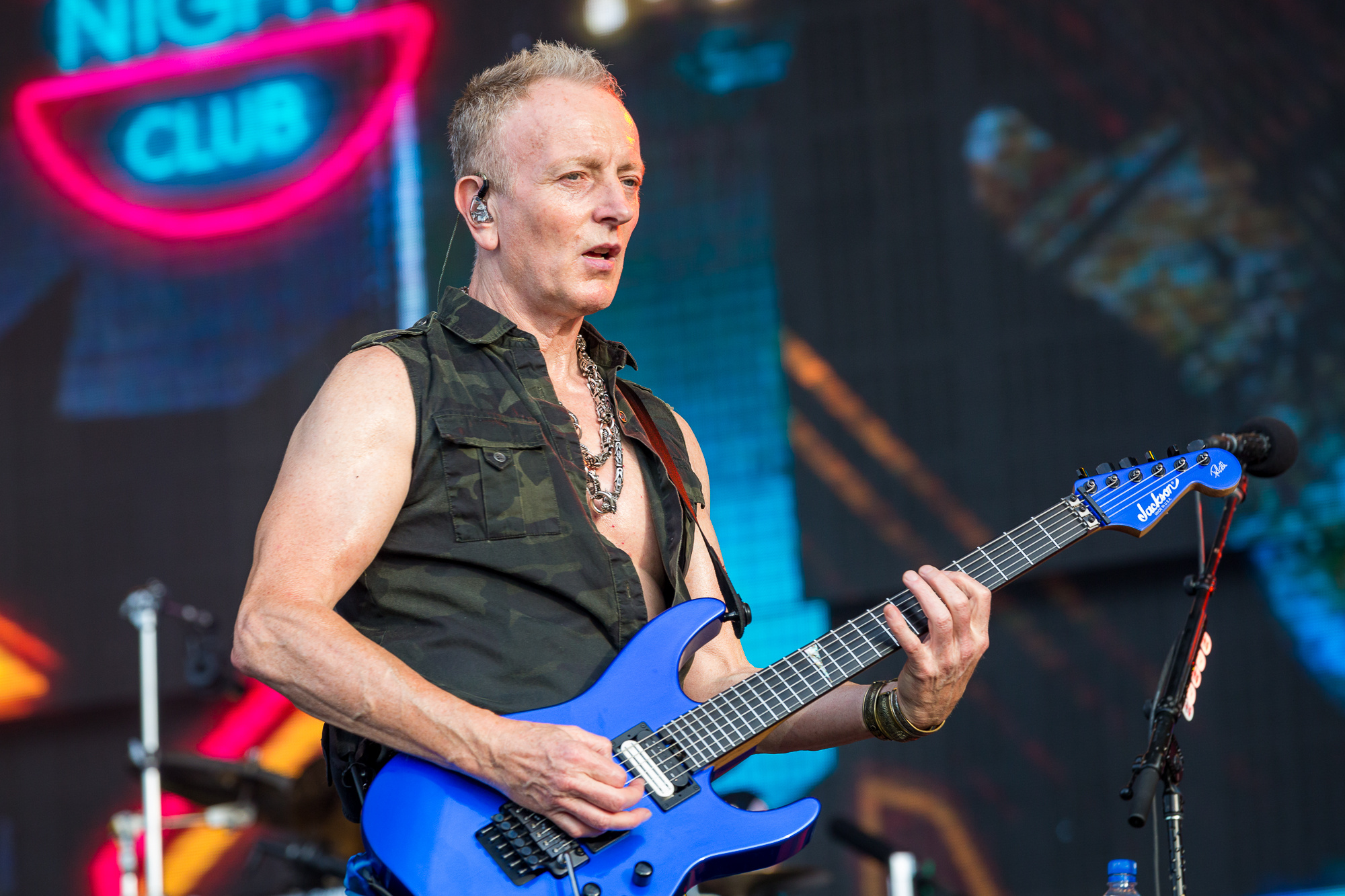 Phil Collen, Def Leppard guitarist, Music critics, Rock 'n' roll scene, 2000x1340 HD Desktop