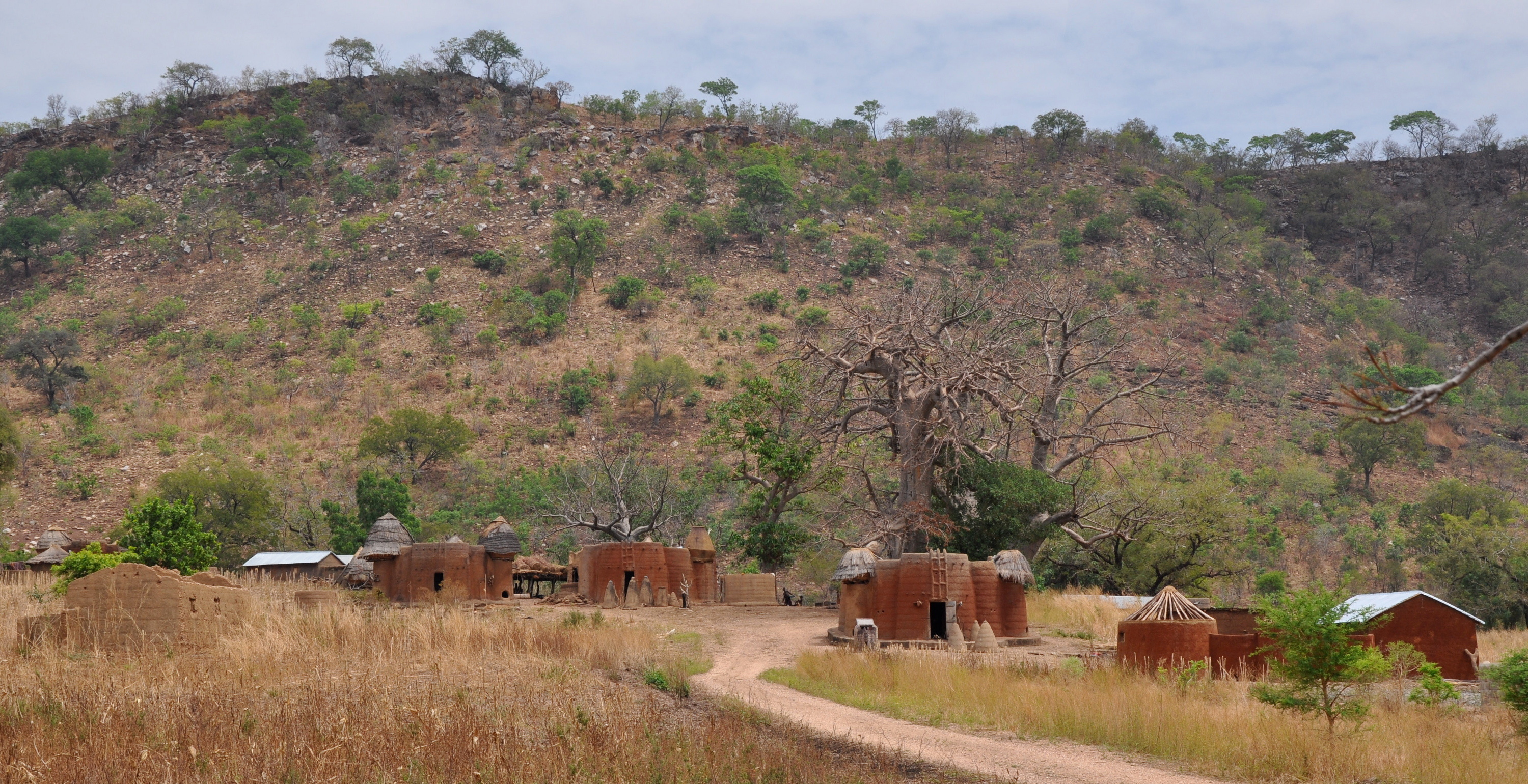 Togo, Akwaba Afrika, Travel destination, Cultural exploration, 3000x1540 HD Desktop