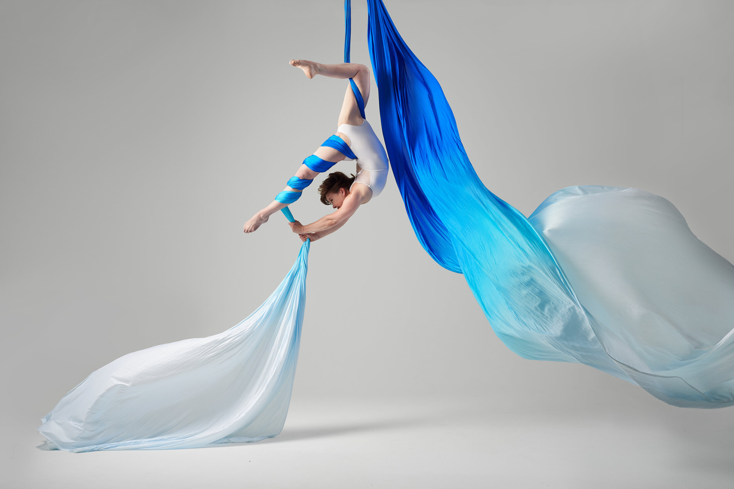 Caroline Dignes, Aerial Silks Wallpaper, 2500x1670 HD Desktop