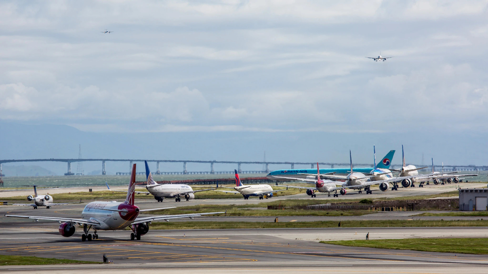 San Francisco International Airport, Direct flights between SFO and Ireland, 2000x1130 HD Desktop