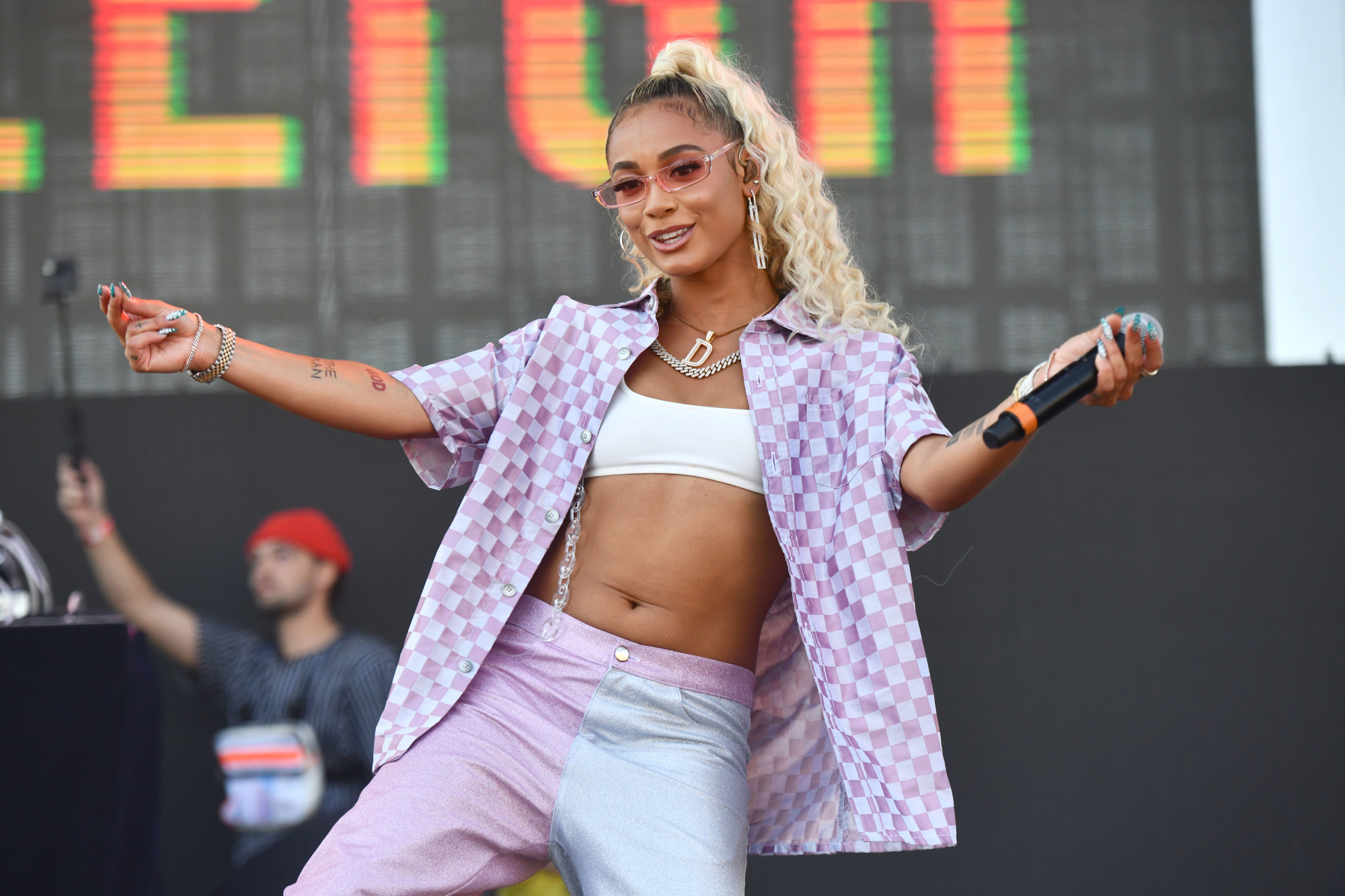 DaniLeigh, Best tracks, Top 10 songs, Discotech, 2000x1340 HD Desktop