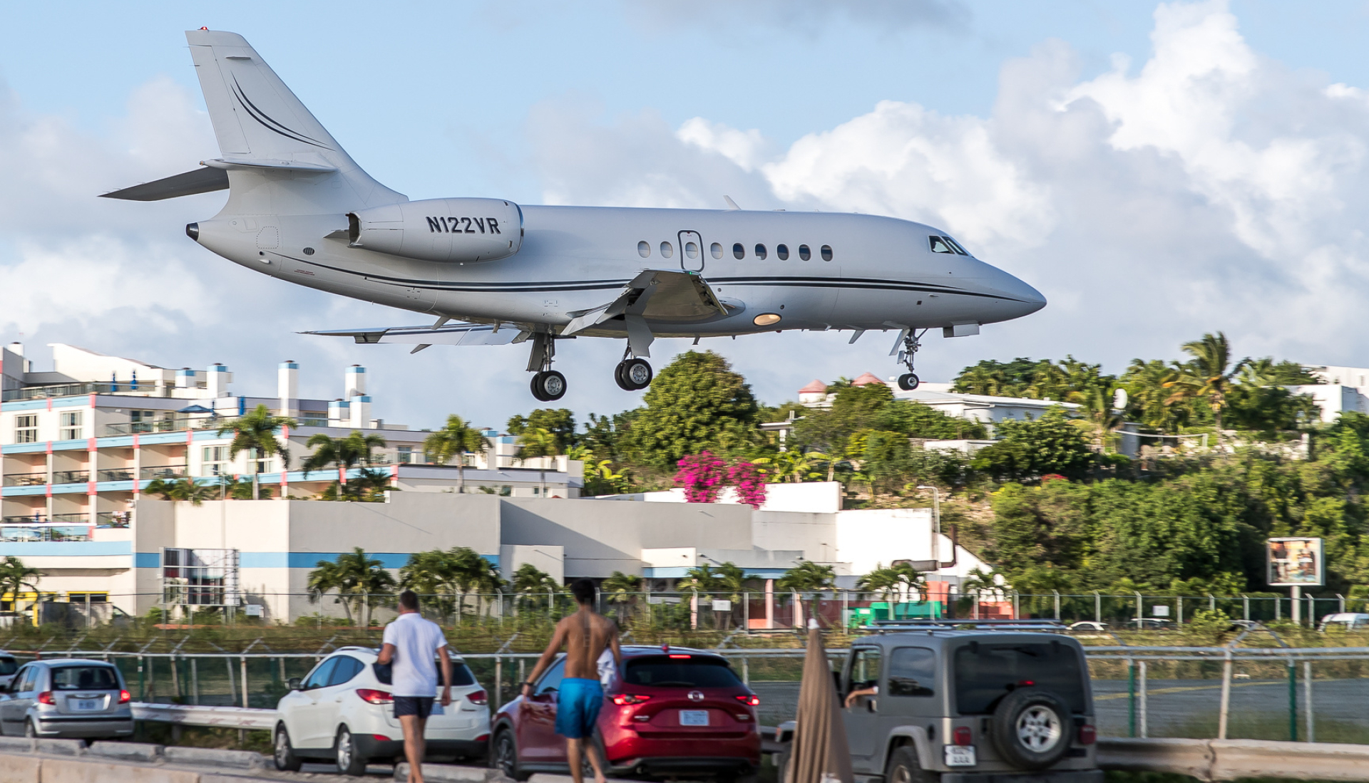 N122VR Private Dassault Falcon 2000, Sint Maarten Princess Juliana Intl, High-flying luxury, 1920x1100 HD Desktop