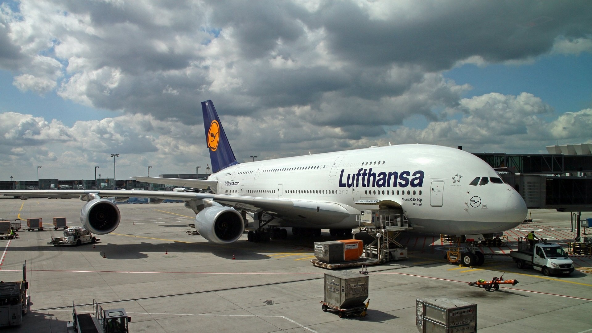 Lufthansa, Sleek aircrafts, Sky-high adventures, Jetsetter's dream, 1920x1080 Full HD Desktop