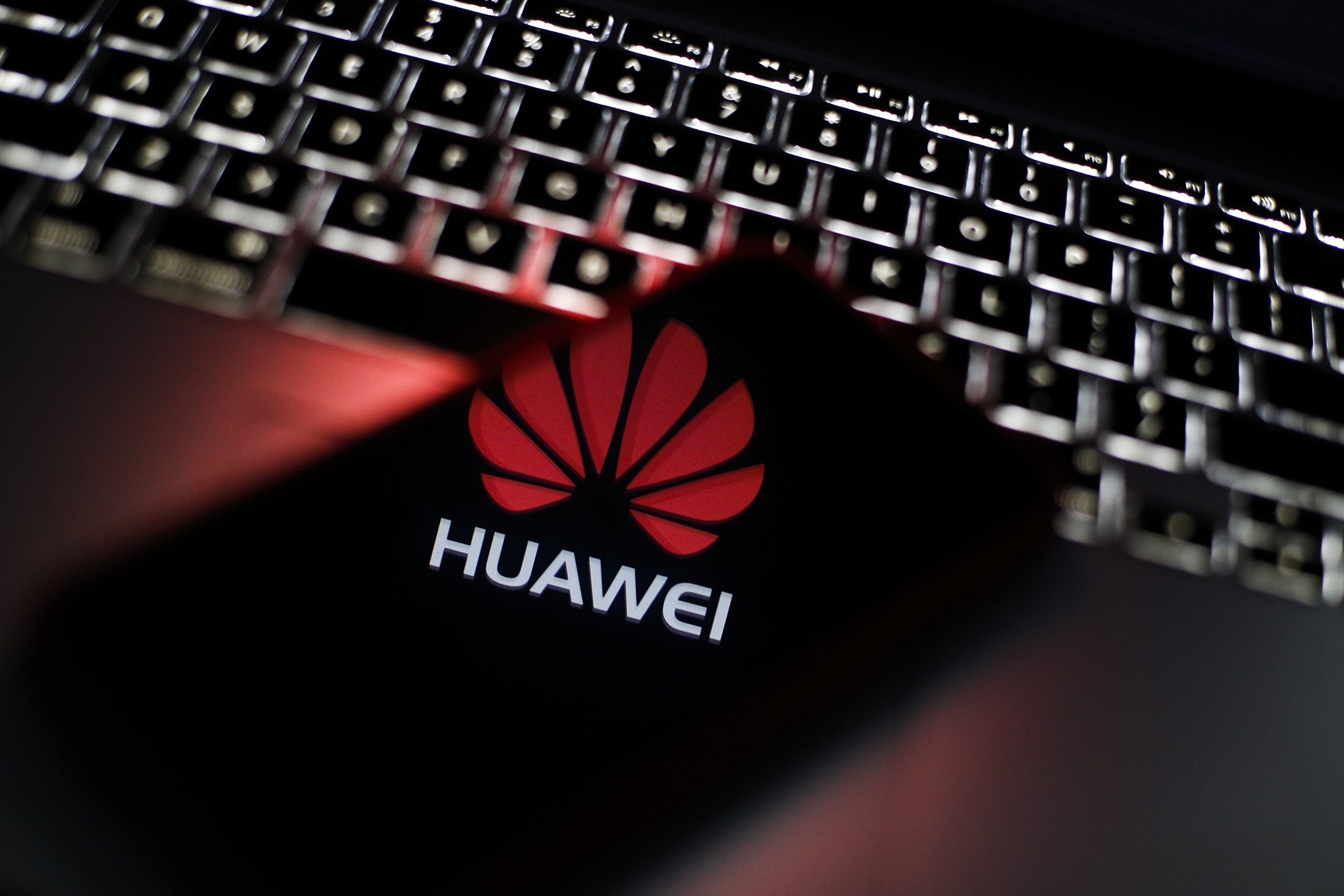 Keyboard, HUAWEI Logo Wallpaper, 2200x1470 HD Desktop