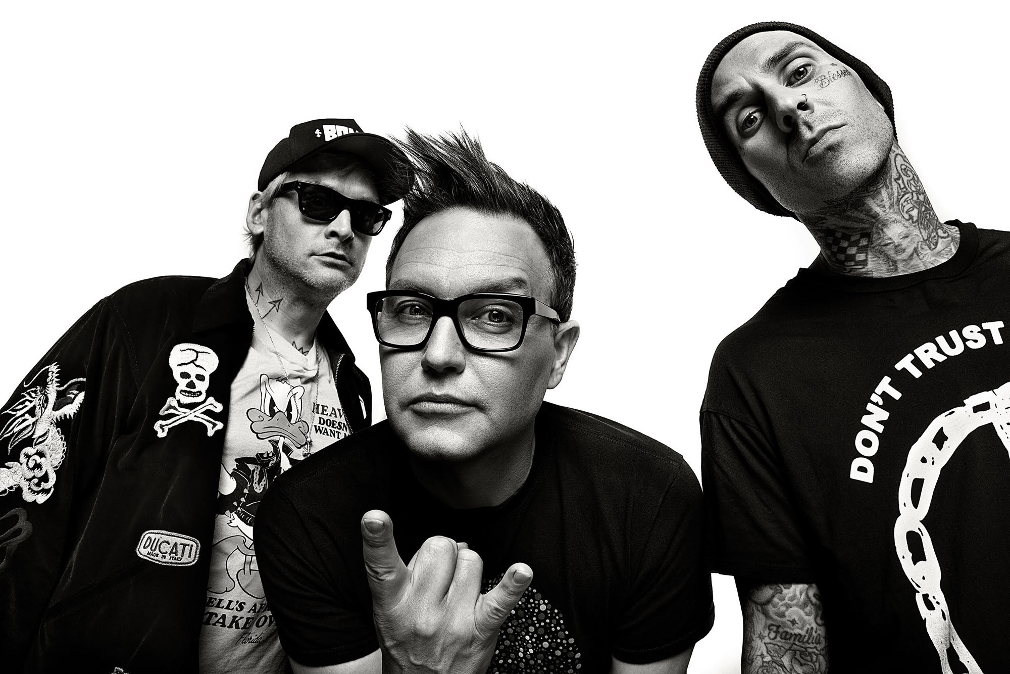 Blink-182's self-awareness and maturity on their album Nine, Evolving sound, Thought-provoking lyrics, Artistic growth, 2000x1340 HD Desktop