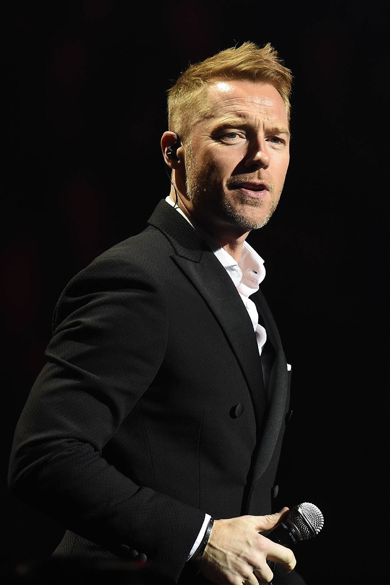 Ronan Keating, Night of the Proms 2022, News setlists photos, Prom nights 2022, 1280x1920 HD Phone