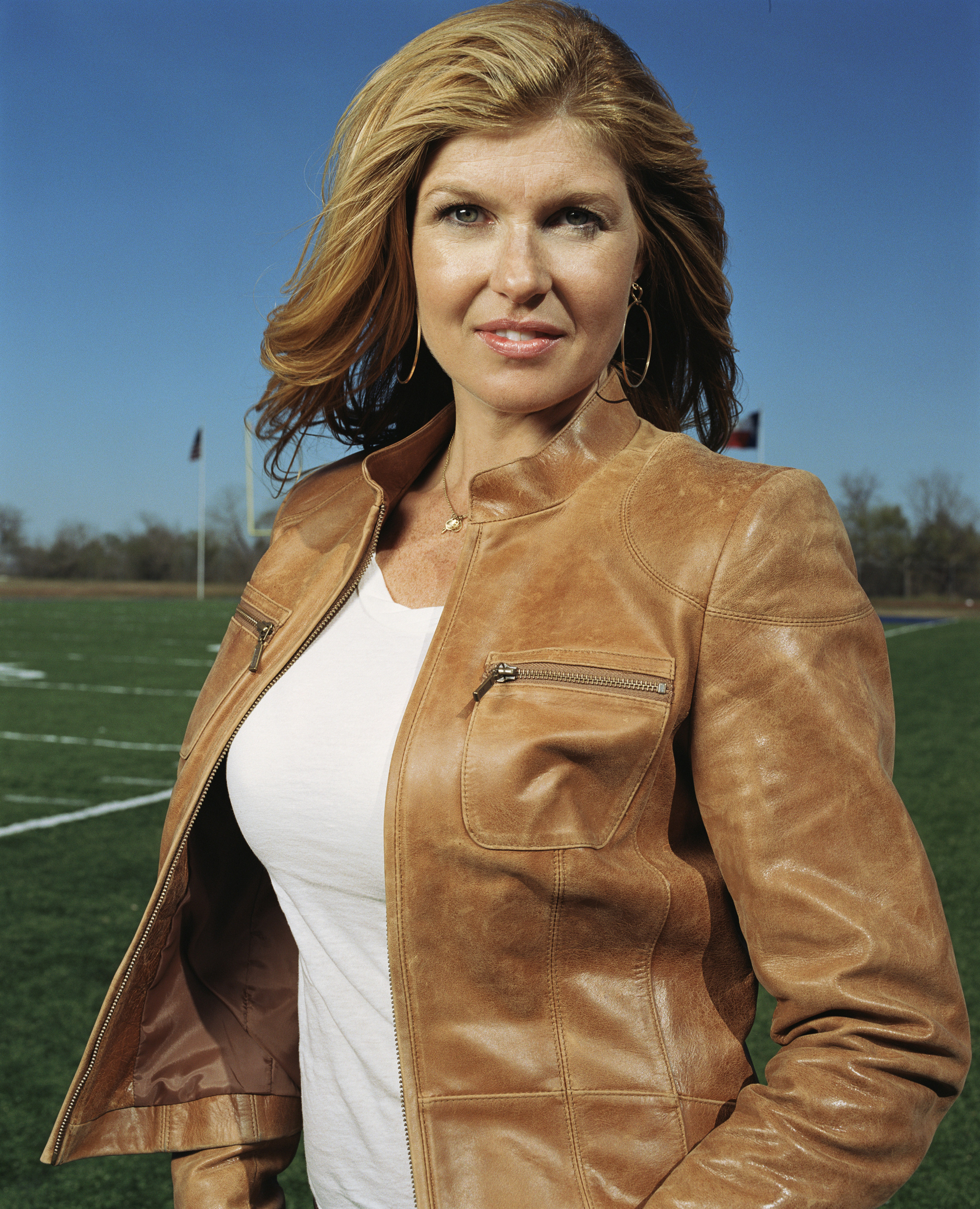 Connie Britton - Friday Night Lights Photo 5725419 - Fanpop 2000x2470