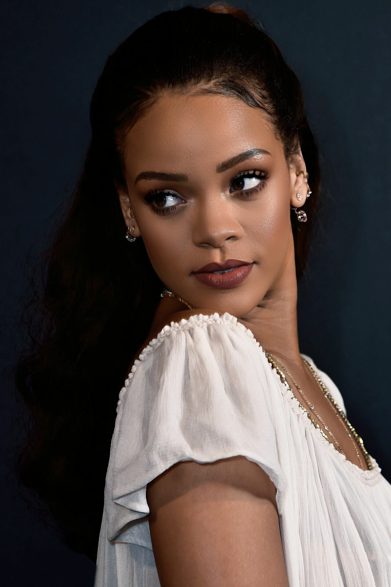 Black is beautiful, Rihanna, Love, Photos, 1280x1920 HD Phone