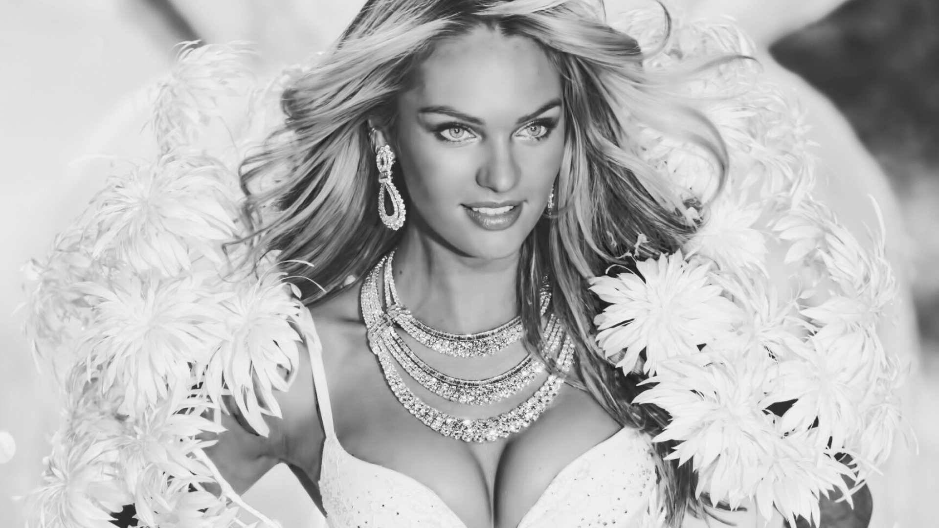 Victoria's Secret, Candice Swanepoel, Angel black and white, Ultra HD wallpaper, 1920x1080 Full HD Desktop