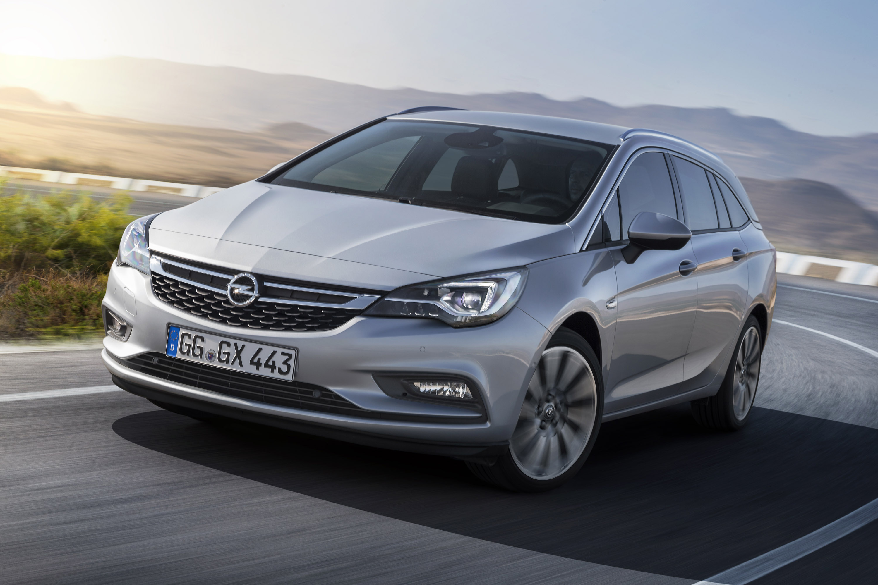 Opel Astra Sports Tourer, Cutting-edge technology, Spacious and versatile, Futuristic design, 3000x2000 HD Desktop