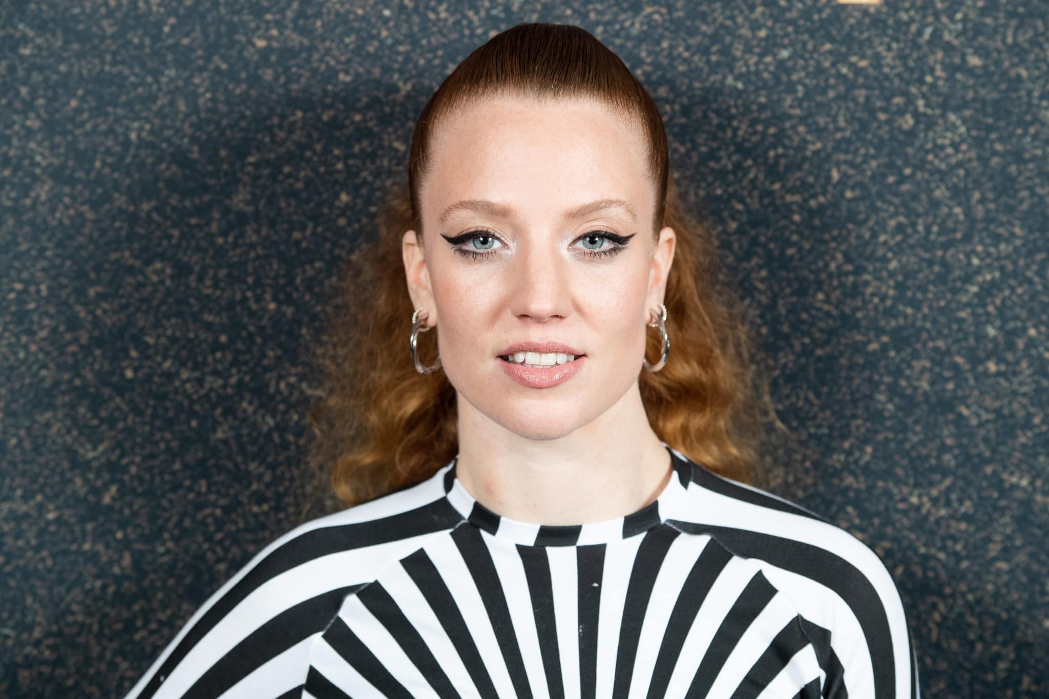 Jess Glynne, Apology, Transphobic slur, 2050x1370 HD Desktop